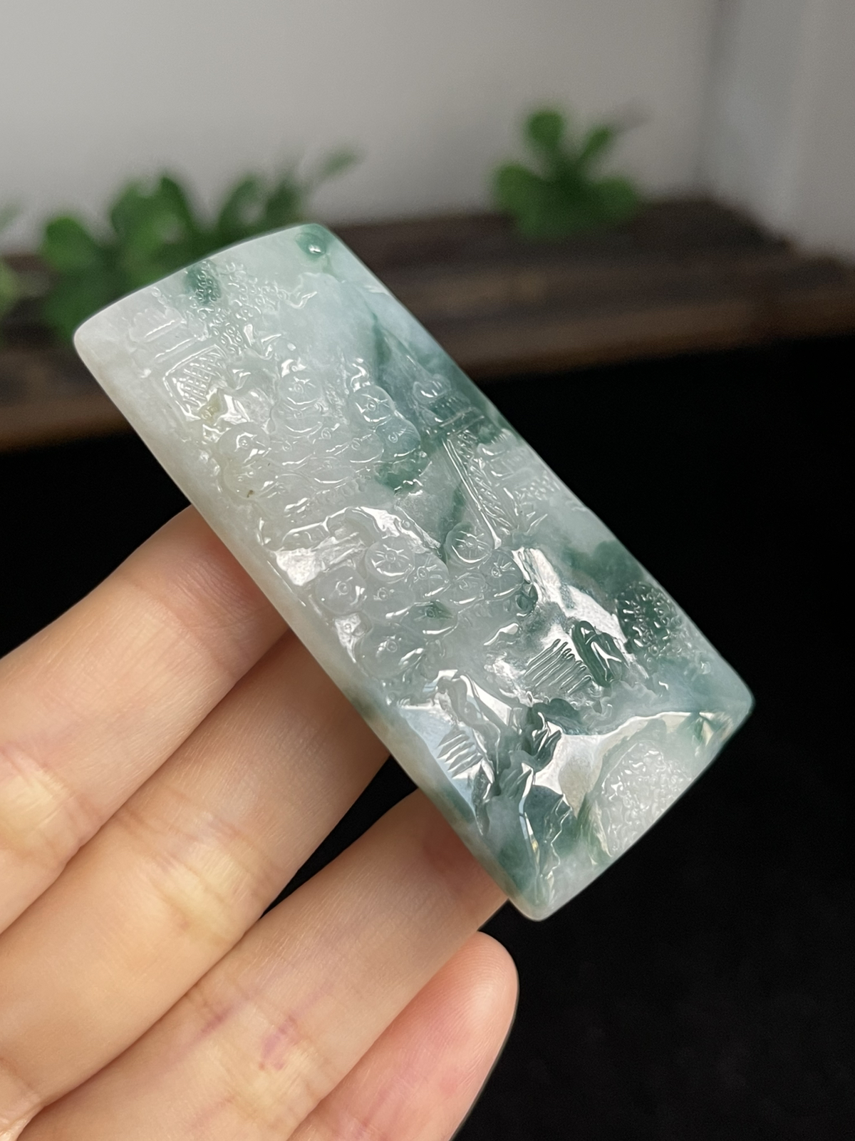 翡翠飘绿山水牌