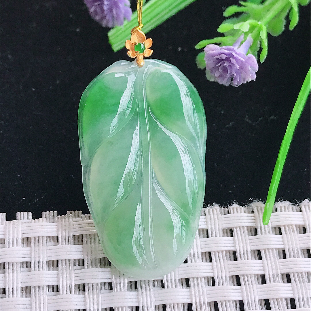 实拍A货翡翠35/21/3.8老坑18k金镶嵌冰阳绿叶子吊坠翡翠玉挂件
