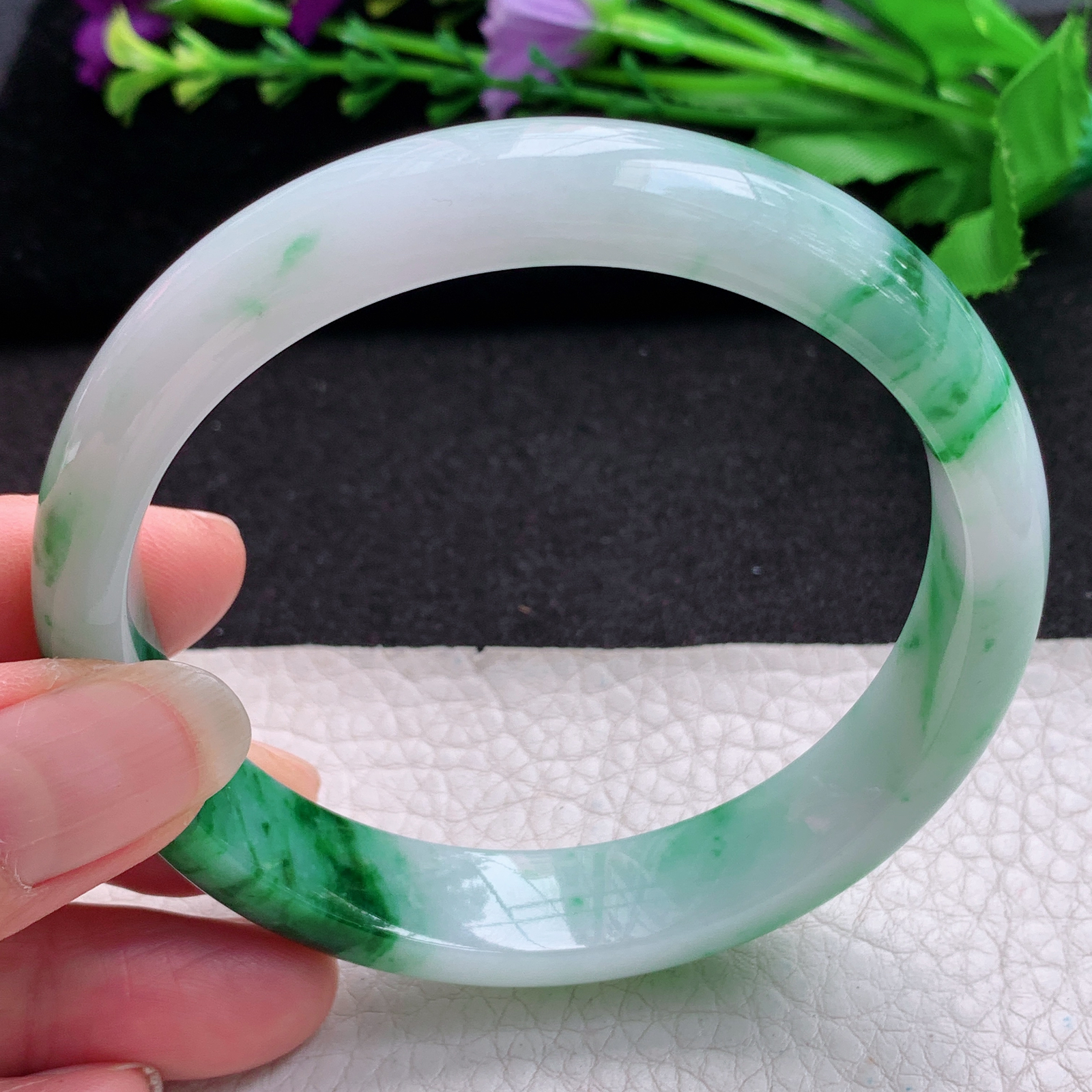 yh 大圈口61.3*12.8*8平安镯 缅甸翡翠A货玉手镯精美辣绿大气正圈玉手镯