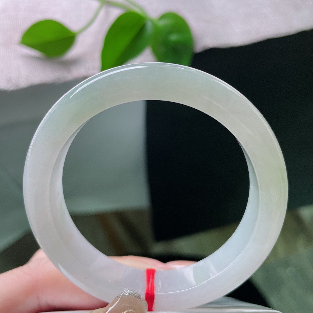 54.3/12.3/8.4，淡绿底正圈，底子干净清爽，出尘脱俗，减龄，完美