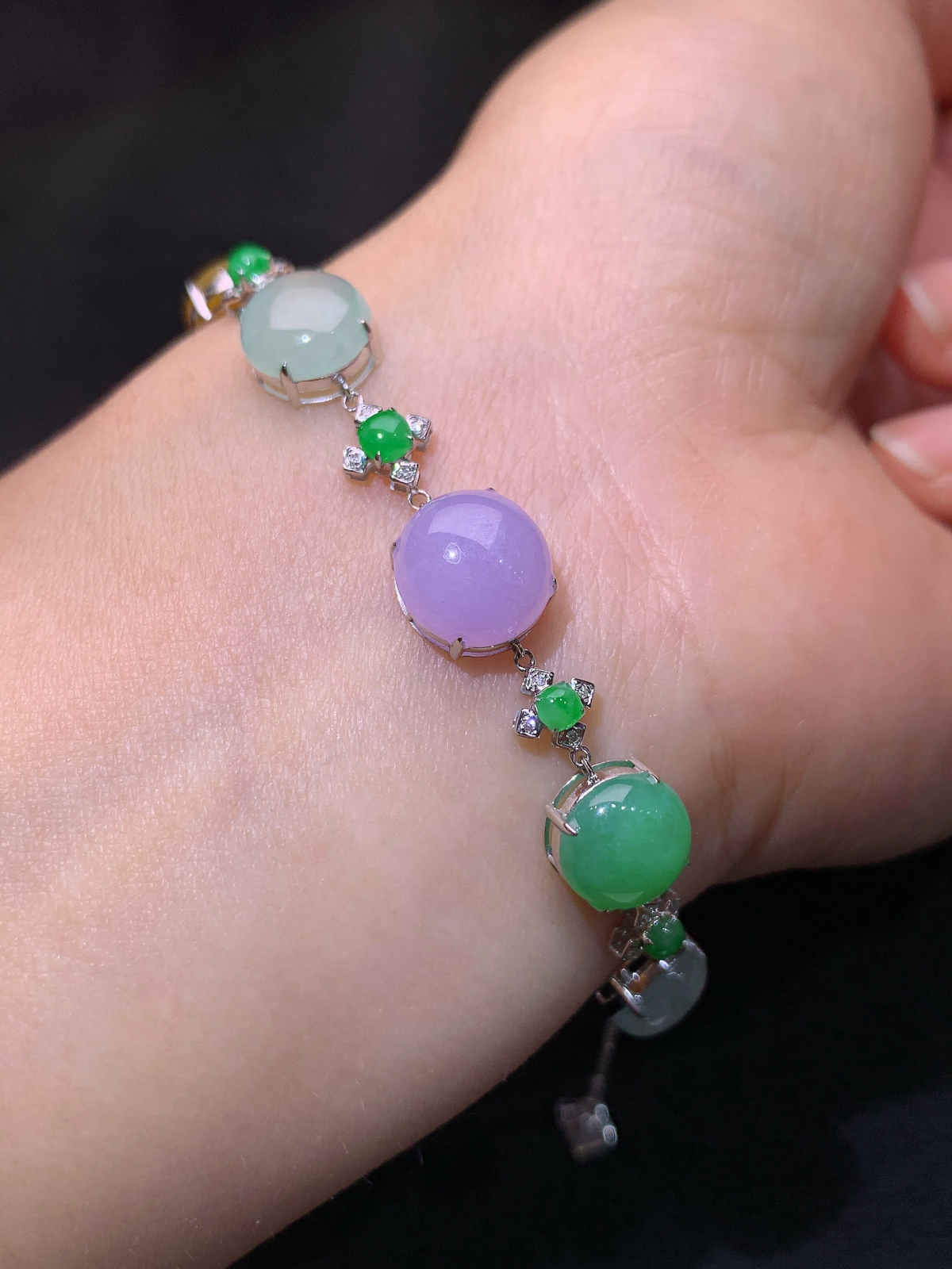 冰种多彩蛋面手链，18k金镶嵌，款式新颖，冰润细腻，种水足，Wq 尺寸9.7*9.4*4.1