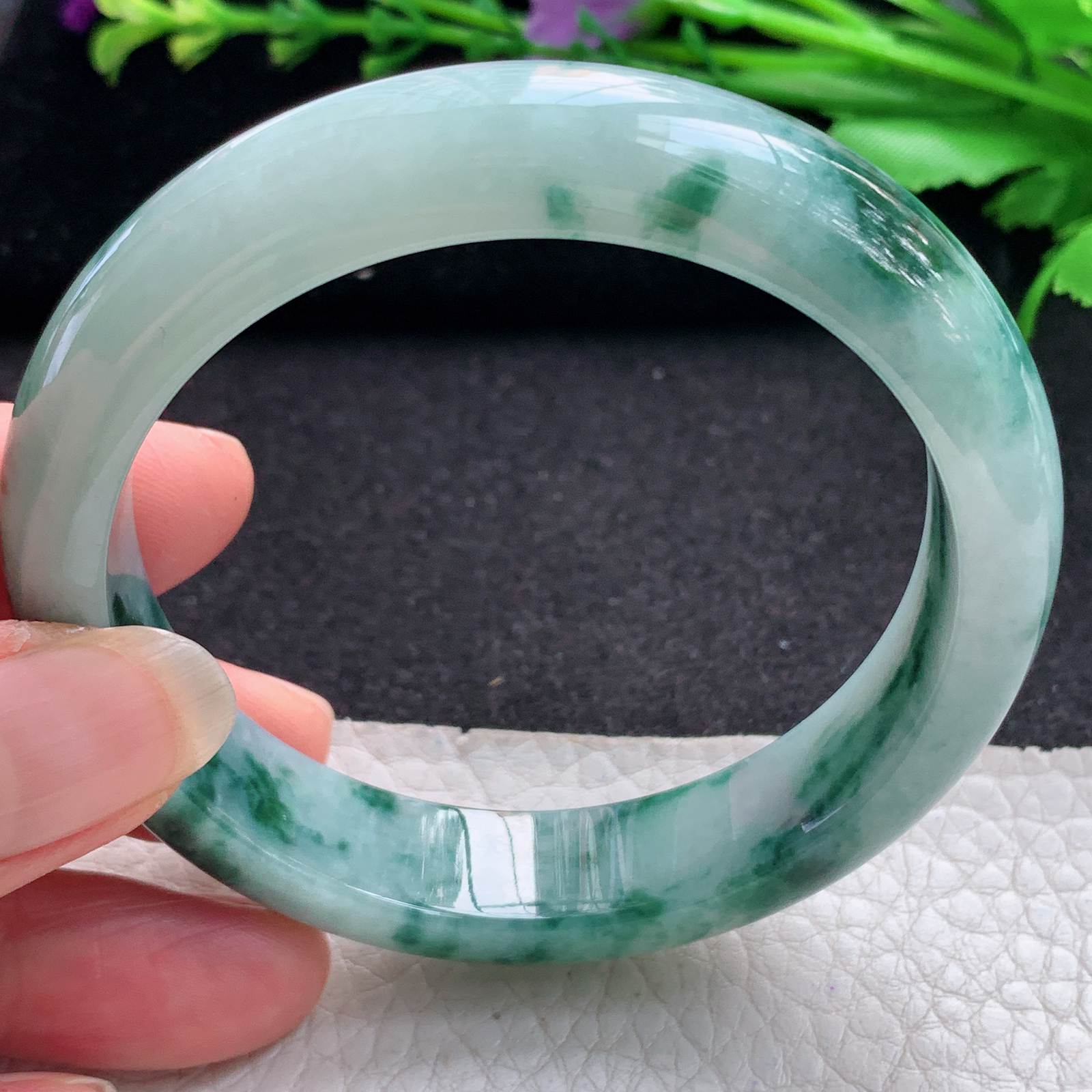 js实拍57*13*8.2平安镯 缅甸翡翠A货玉手镯精美飘花大气正圈玉手镯