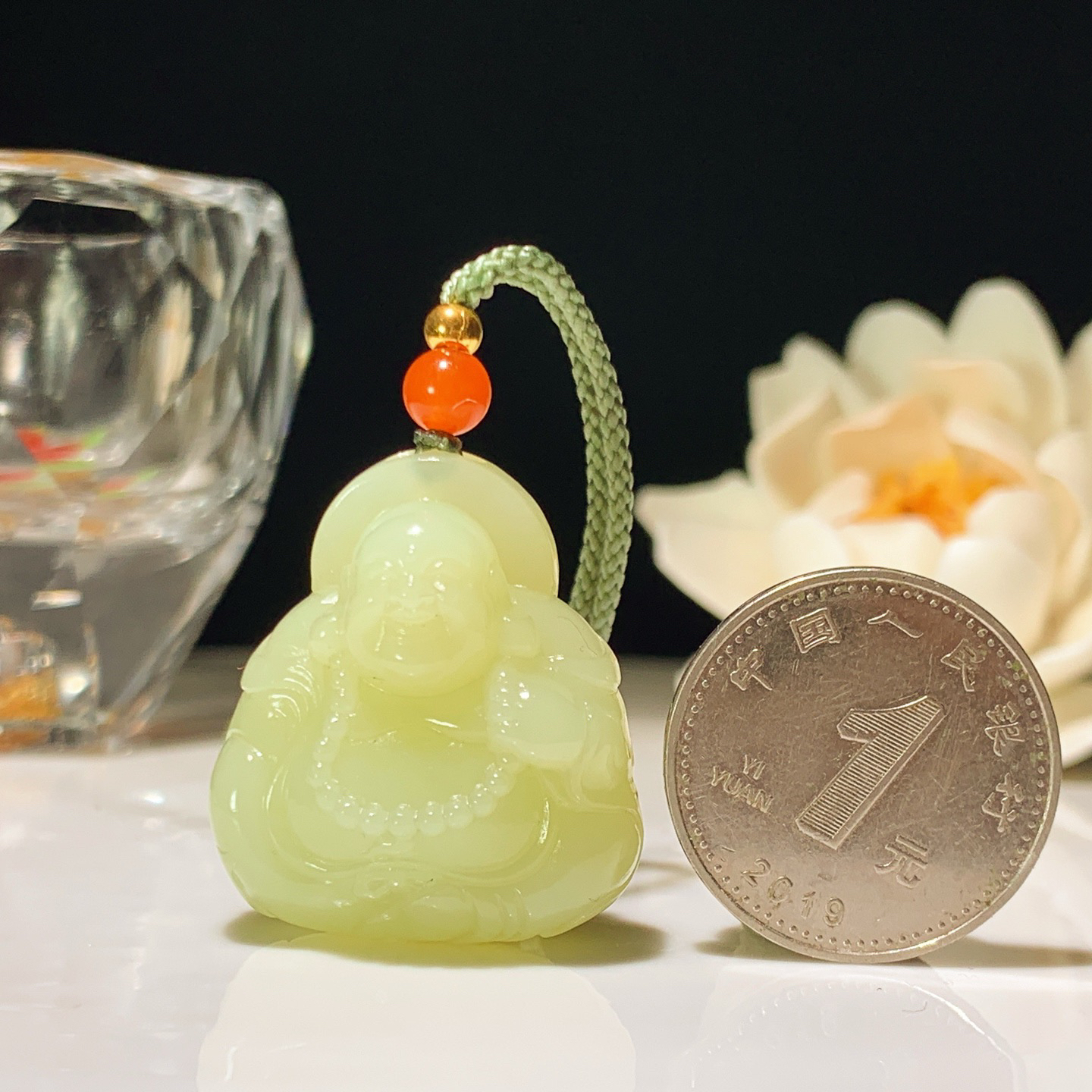 1新疆和田玉若羌黄口料佛引福来挂件尺寸27/25/14重14.5克 玉质细腻油润 底色纯净 脂粉好，品质好。lt260323