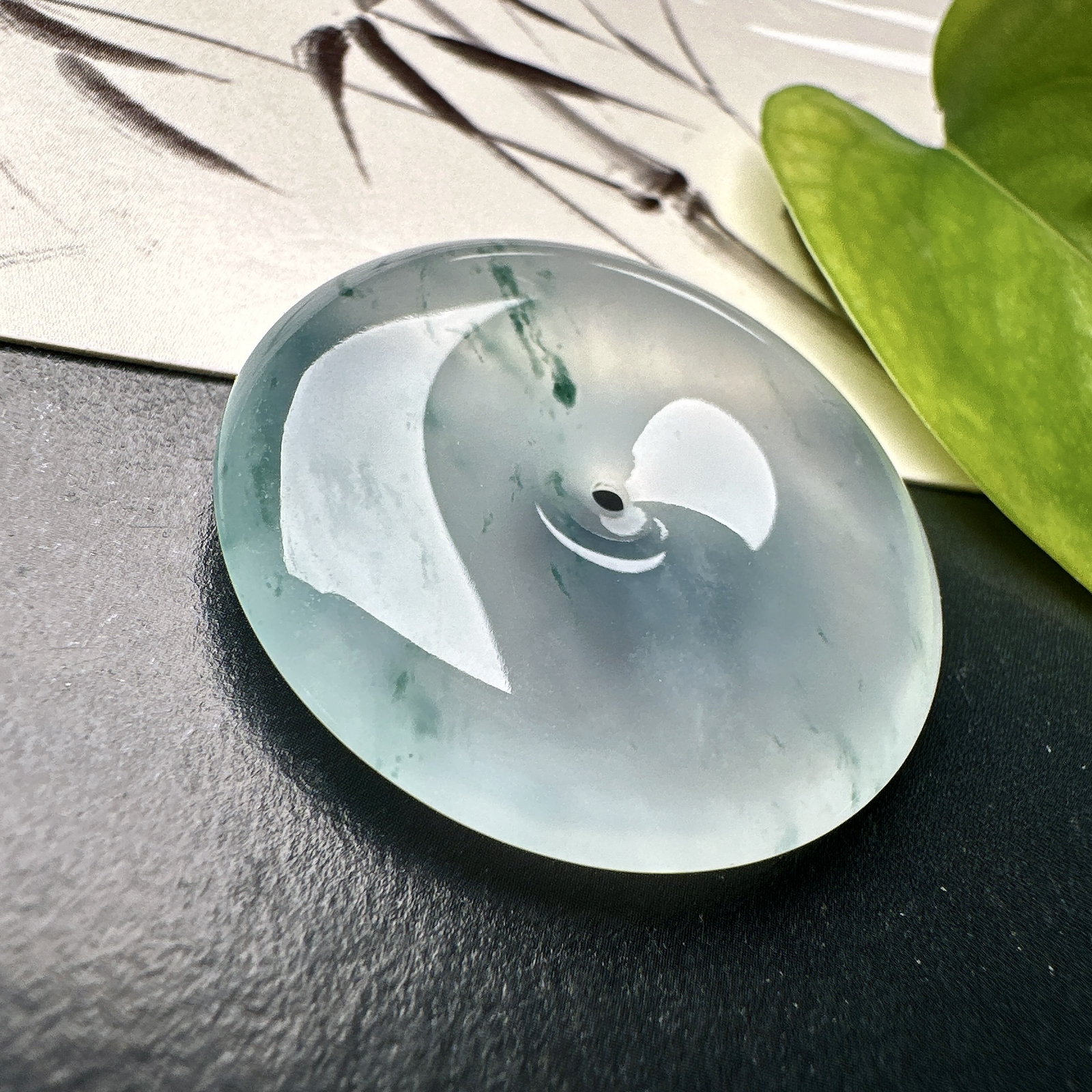 【冰种飘花平安扣】质地细腻冰润，品质很好，冰感十足，胶感明显，收藏品质。