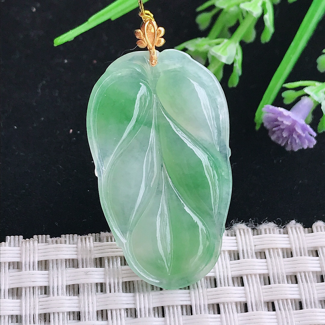 实拍A货翡翠35.3/20.8/4老坑18k金镶嵌冰阳绿叶子吊坠翡翠玉挂件
