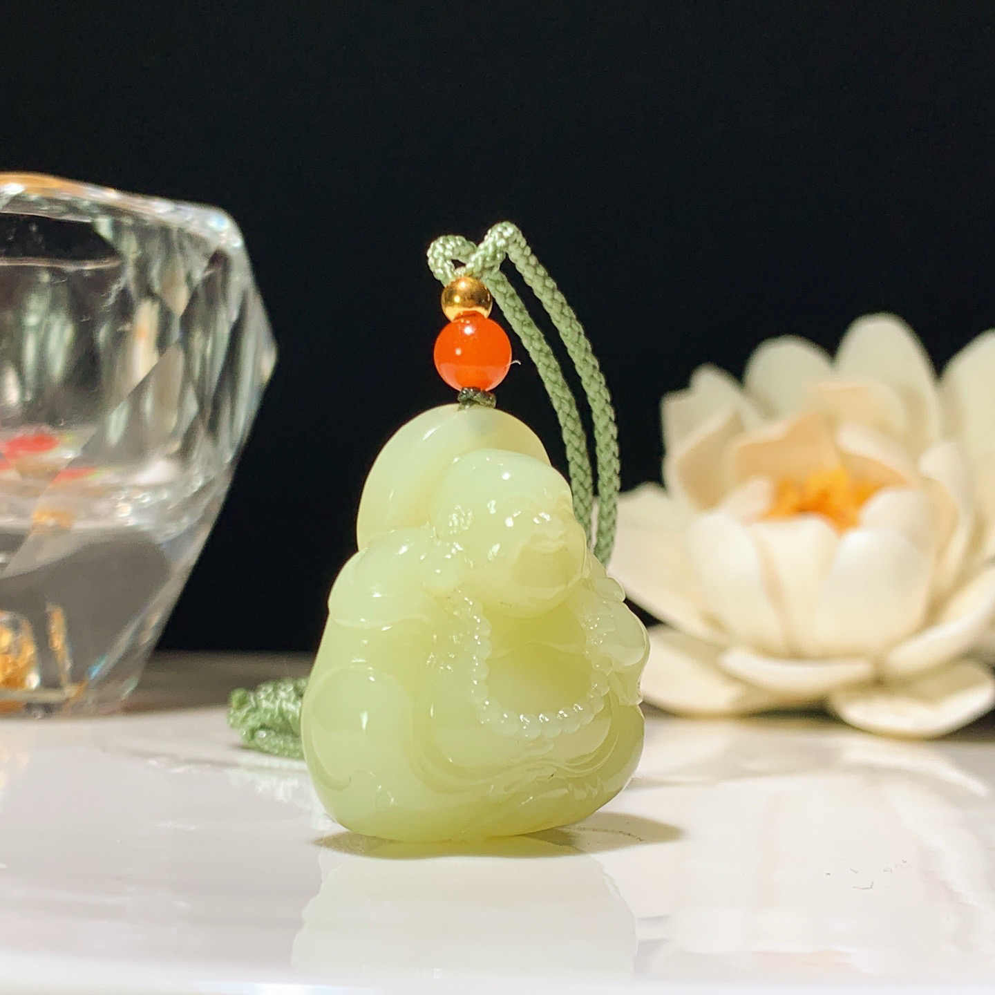 1新疆和田玉若羌黄口料佛引福来挂件尺寸27/25/14重14.5克 玉质细腻油润 底色纯净 脂粉好，