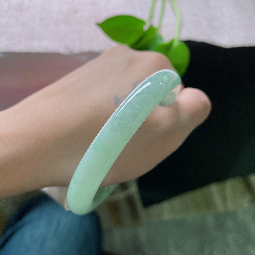 55.2/9.9果绿圆条，无纹裂