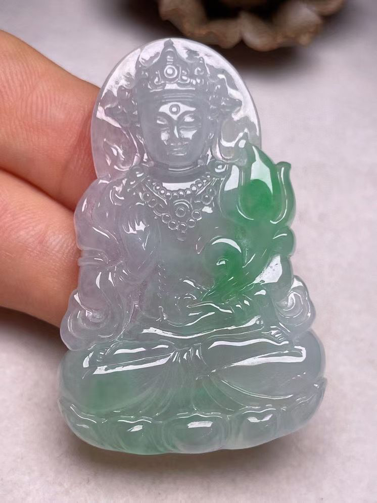 冰糯种飘绿【观音菩萨】吊坠，种水好，玉质细腻 ，卖相好‘