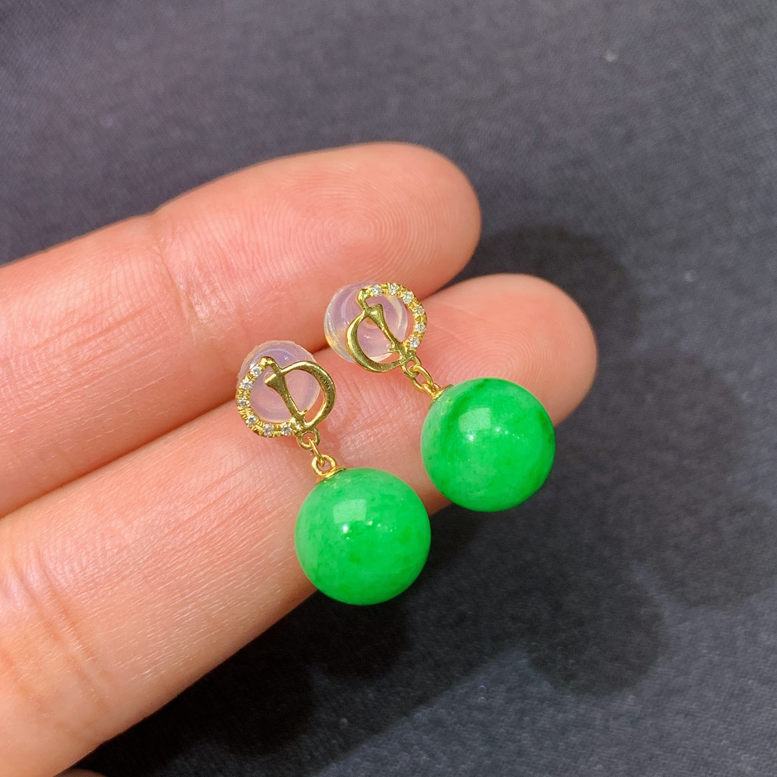 阳绿圆珠耳坠，18k金镶嵌，简约时尚，冰润色阳，种水足，Xyg 尺寸8.5