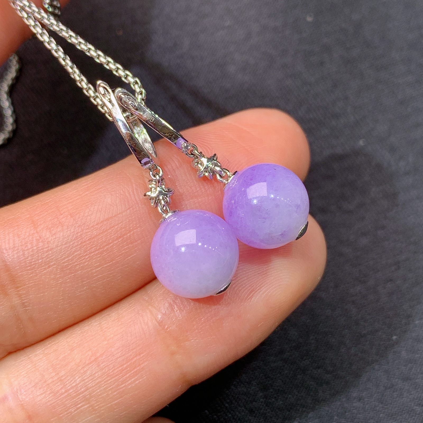 冰紫罗兰圆珠耳坠，18k金镶嵌，温润细腻，颜色鲜艳，Xyg  尺寸9.6