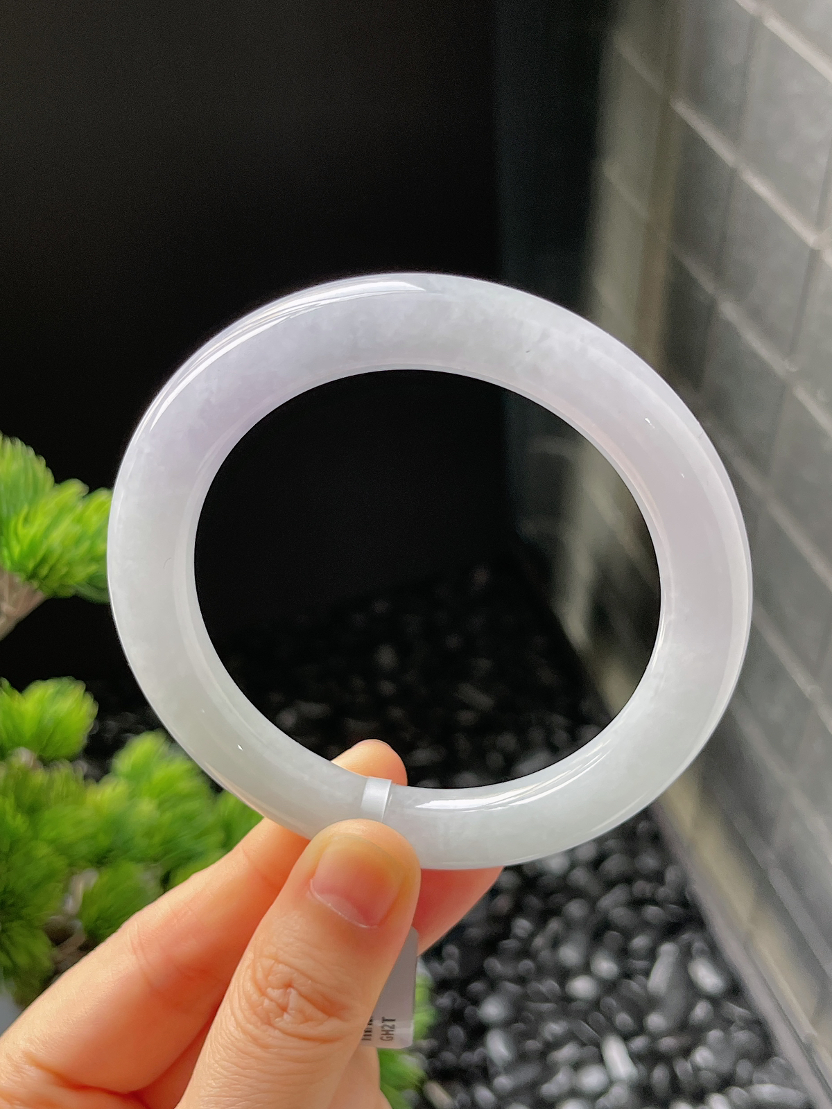 圆镯57.5圈口，翡翠糯化种淡春彩手镯