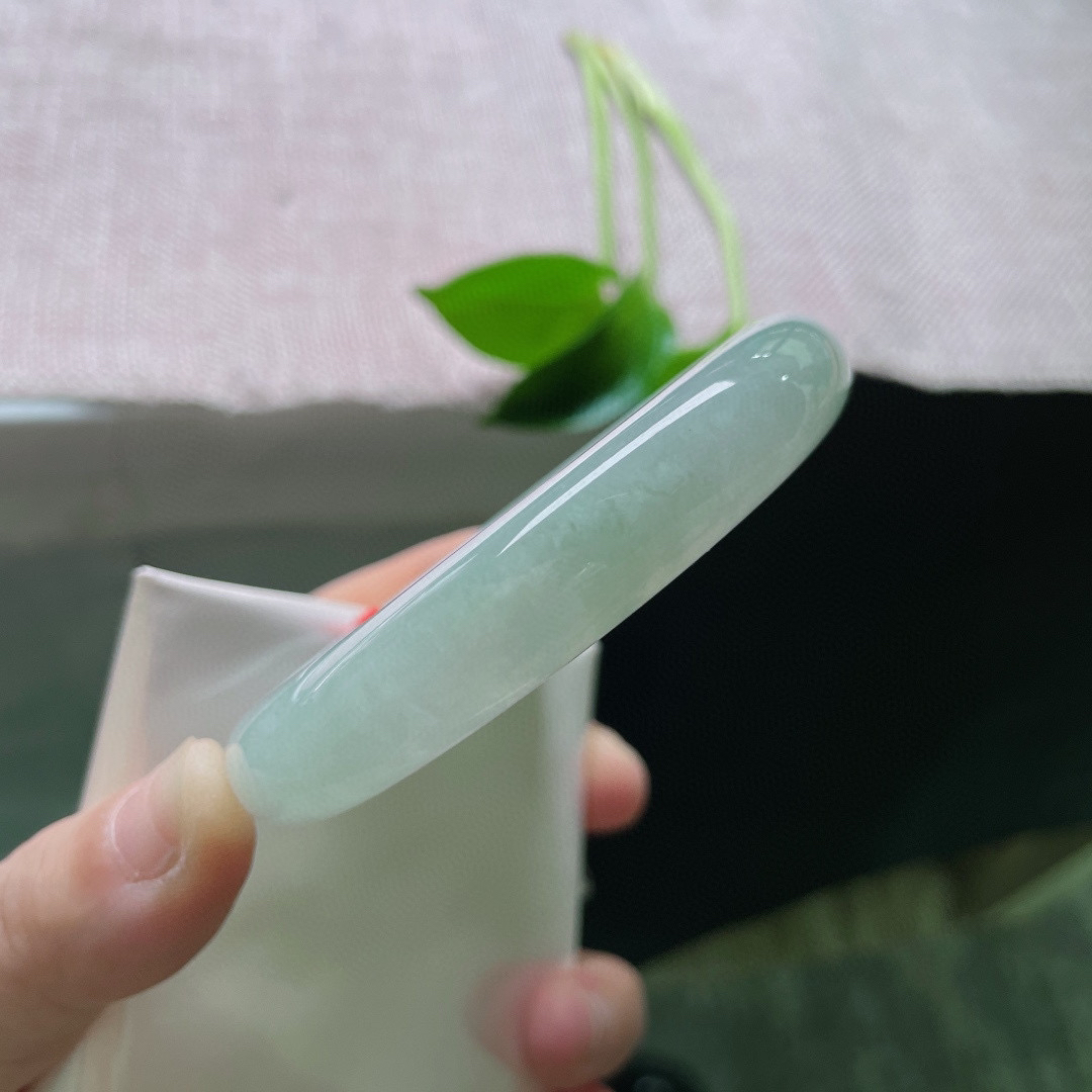 61.9/12.4/7.7，无纹裂