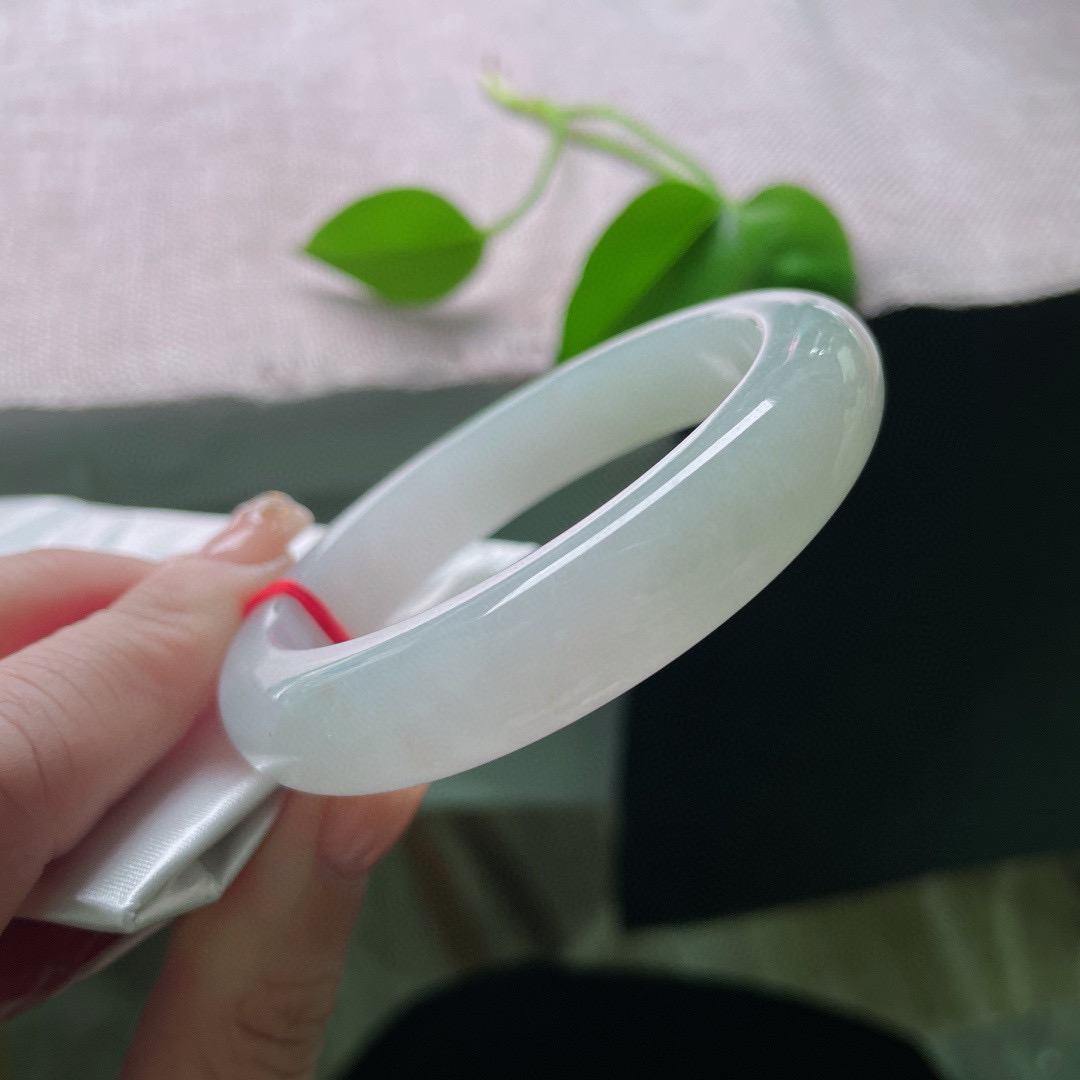 54.3/12.3/8.4，淡绿底正圈，底子干净清爽，出尘脱俗，减龄，完美