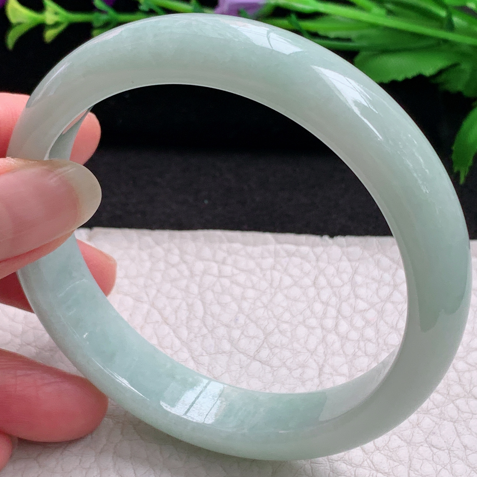 xx大圈口62*13.8*7.6平安镯 缅甸翡翠A货玉手镯精美浅绿正圈玉手环