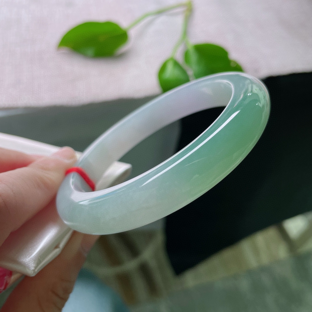 60/11.8/9.5春彩正圈，水润细腻，色彩丰富，金玉满堂，贵气，