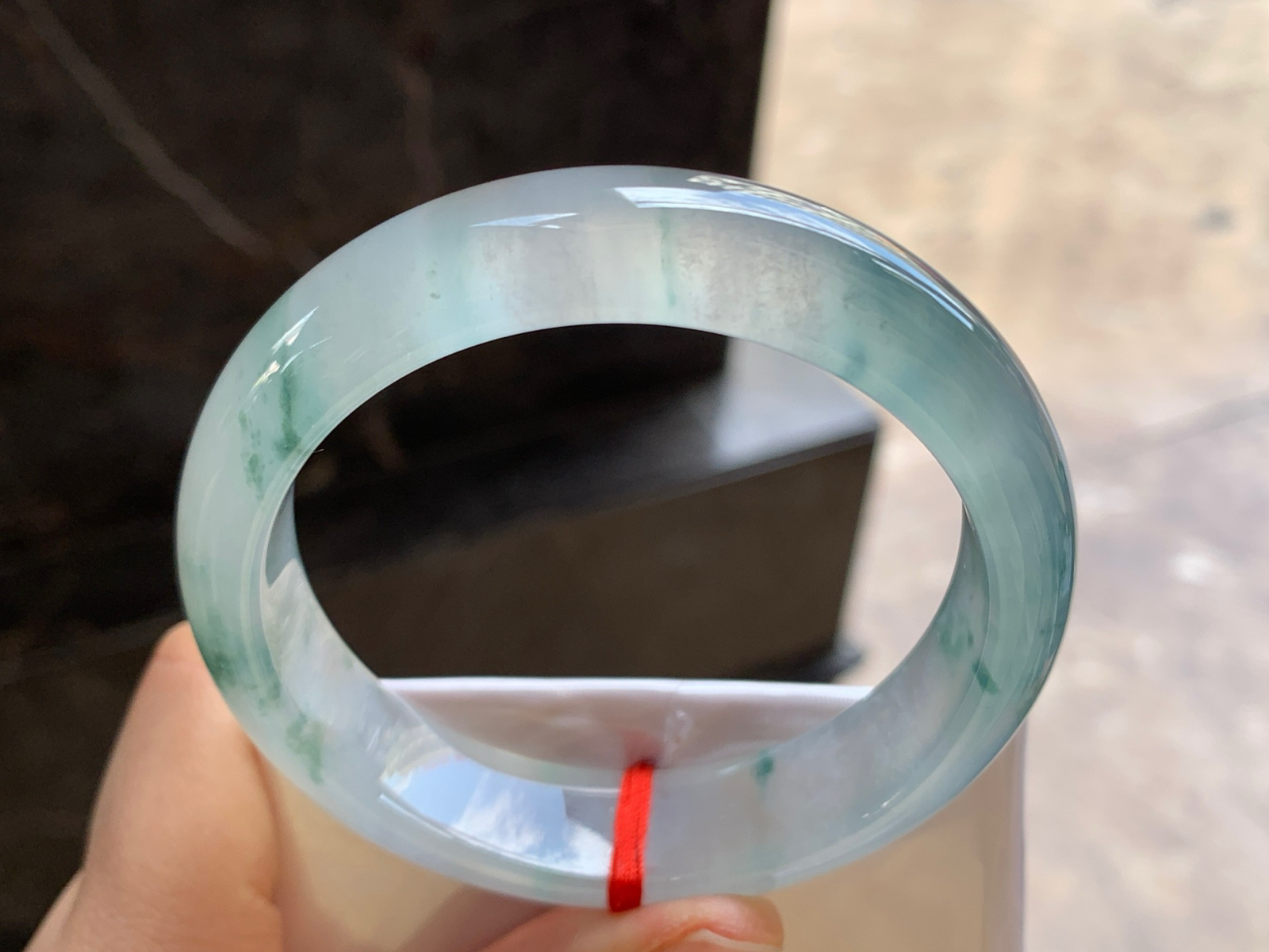 57-14.6-8.2

高冰蓝花手镯^_^透亮