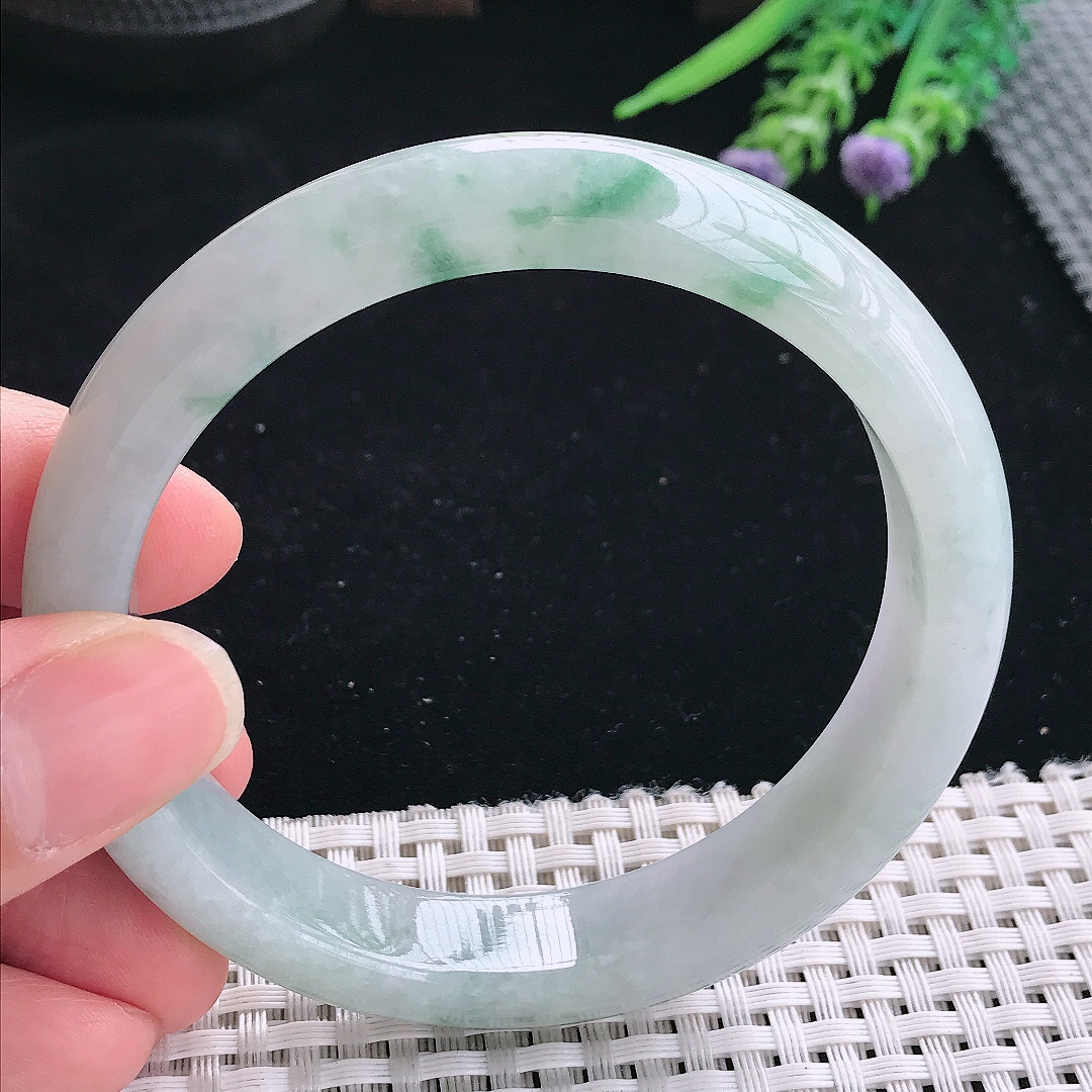 实拍天然翡翠60.6/12.8//8.5大圈口老坑精美温润飘花手镯玉镯手环