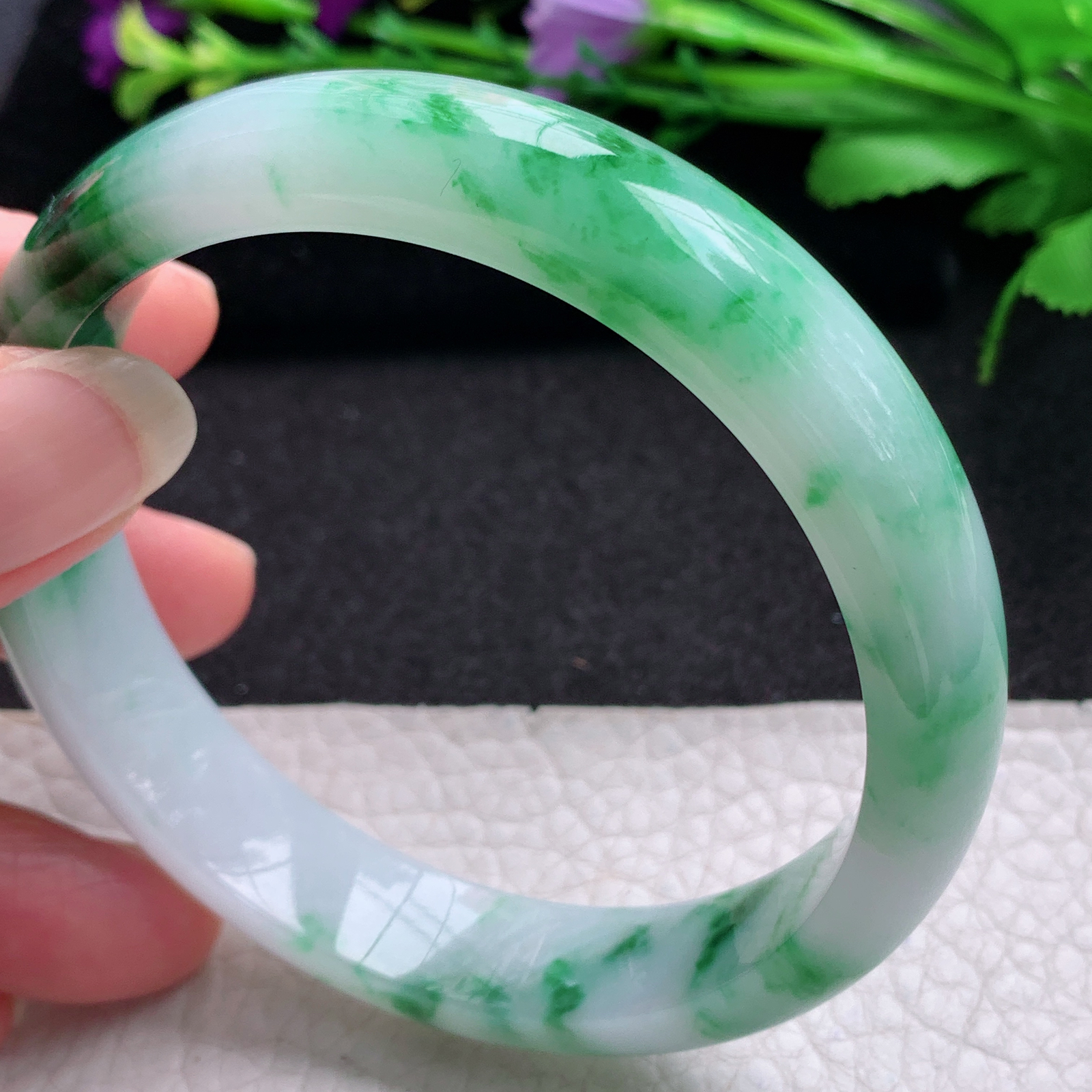 yh 大圈口61.3*12.8*8平安镯 缅甸翡翠A货玉手镯精美辣绿大气正圈玉手镯