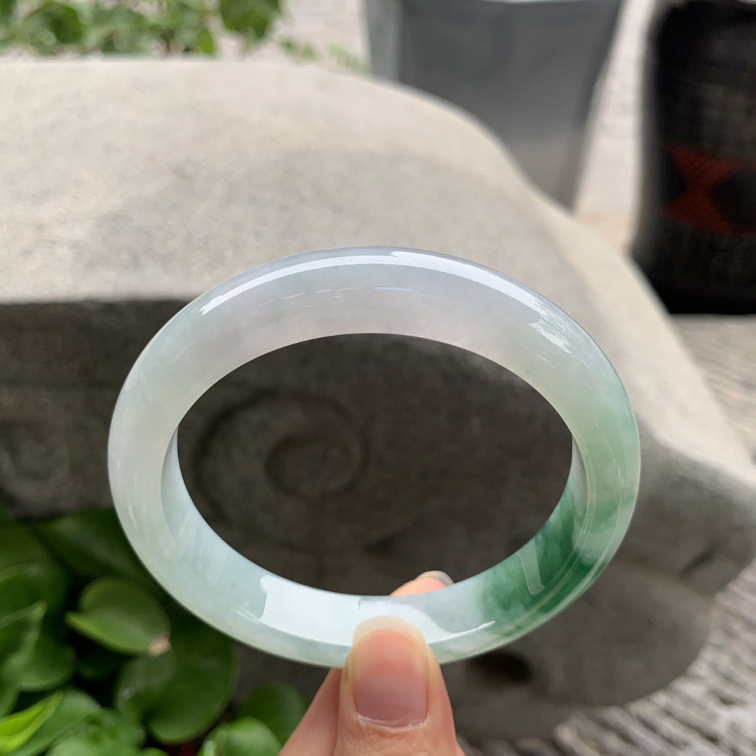 大圈口 62.7-12.9-8.9【辣瓜绿正圈手镯】正圈62 63可戴