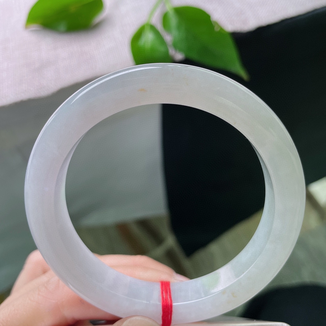 57.8/11.5/9，淡绿淡紫正圈，质地温润细腻，种老，上手知性，优雅，完美，