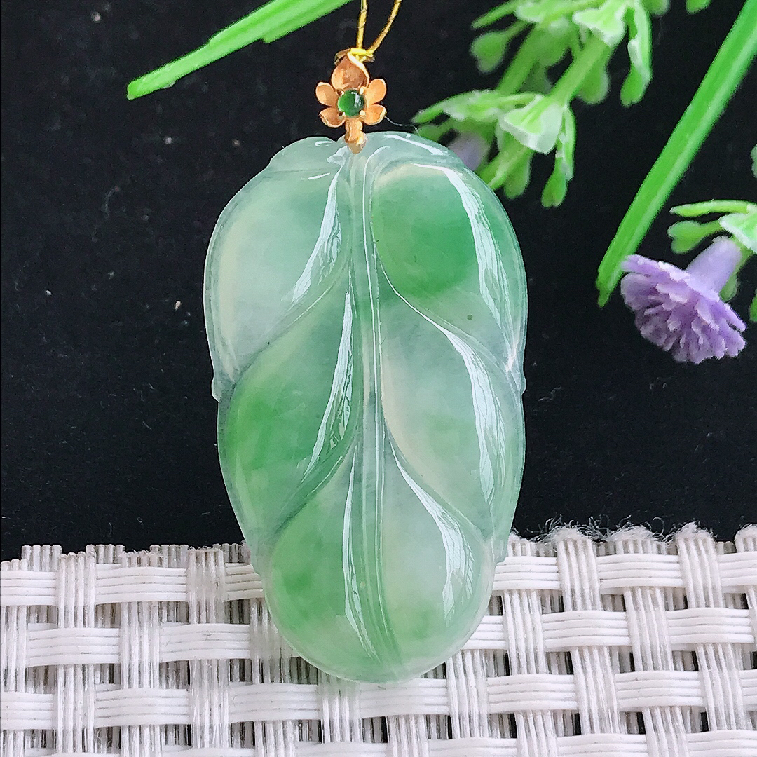 实拍A货翡翠35.3/20.8/4老坑18k金镶嵌冰阳绿叶子吊坠翡翠玉挂件