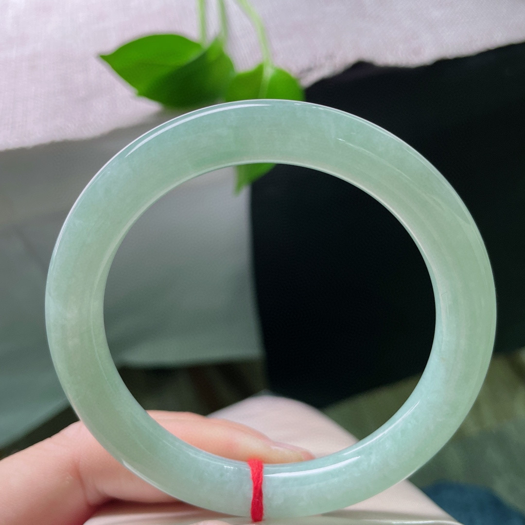 58.9/9.7，晴绿圆条，无暇