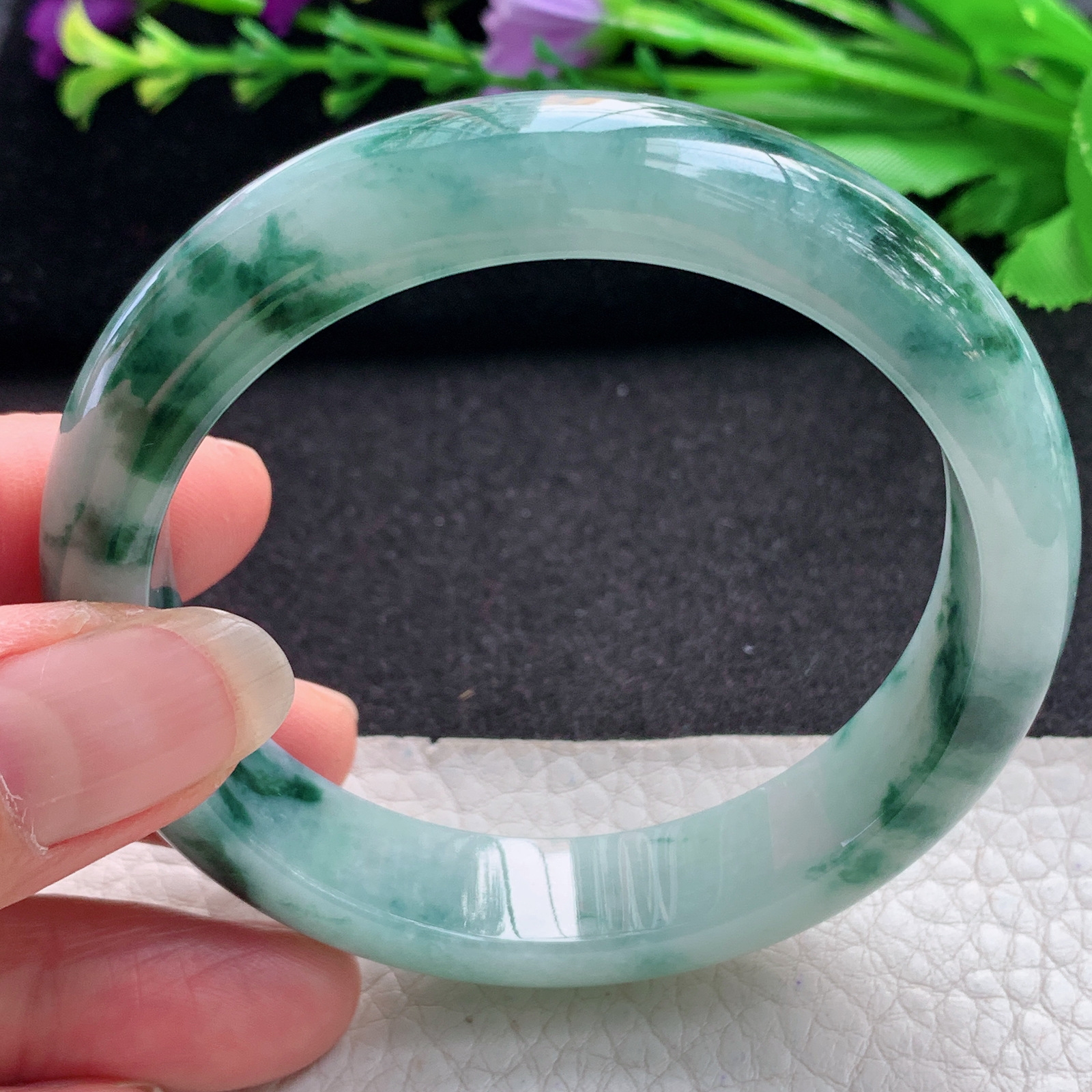 js实拍57*13*8.2平安镯 缅甸翡翠A货玉手镯精美飘花大气正圈玉手镯