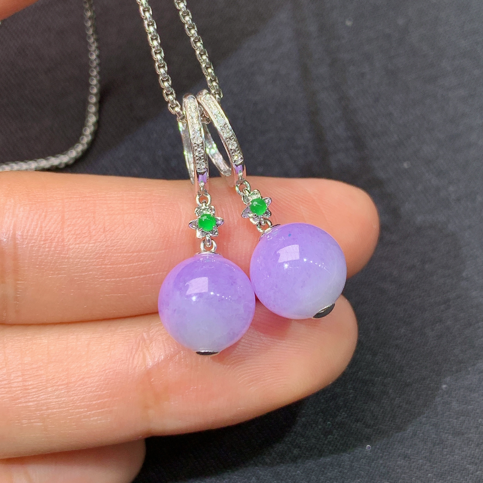 冰紫罗兰圆珠耳坠，18k金镶嵌，温润细腻，颜色鲜艳，Xyg  尺寸9.6