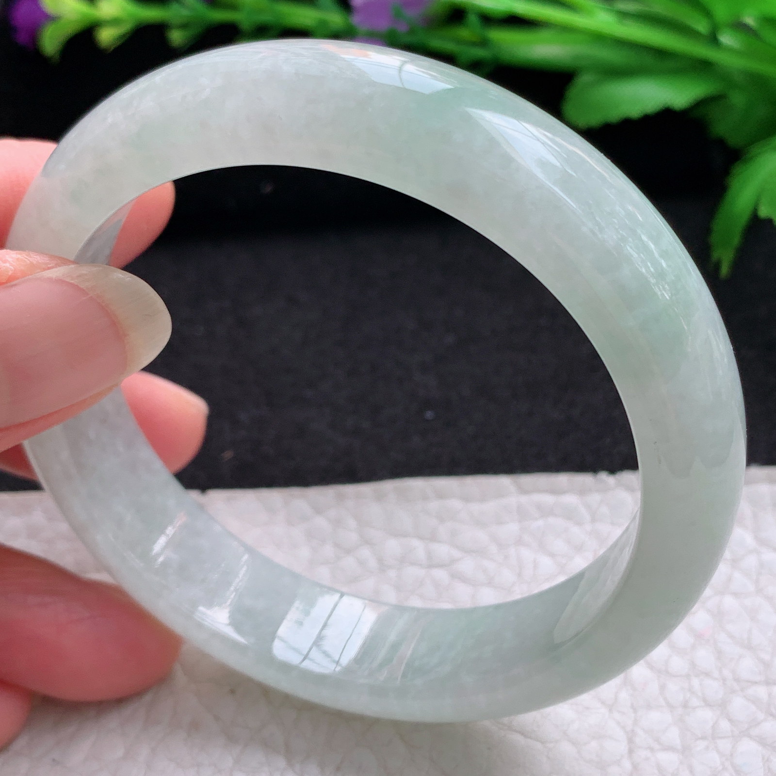 z实拍56*13.6*8平安镯 缅甸翡翠A货玉手镯精美浅绿正圈玉手镯