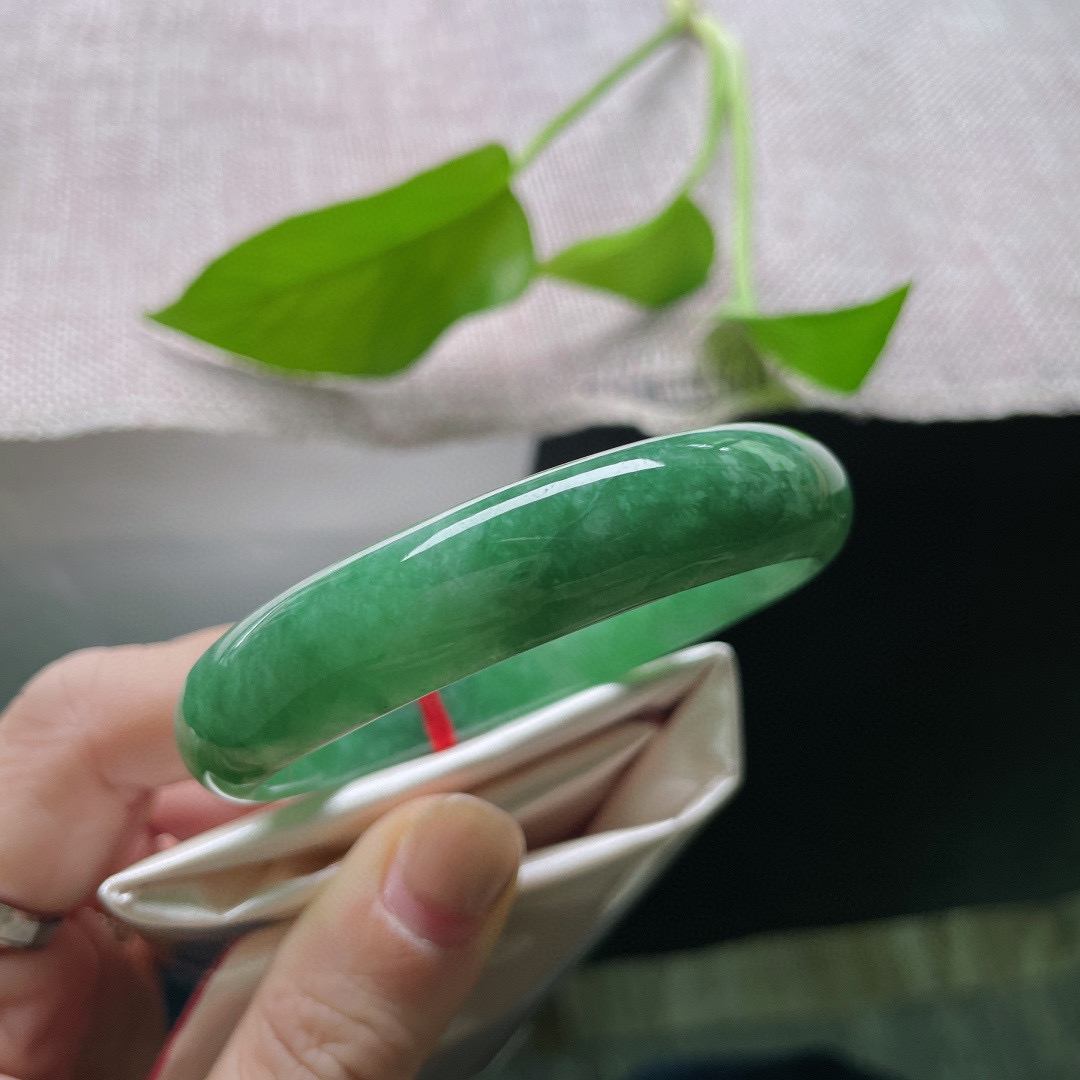 56.8（47.8）/12.7/6.2，绿底贵妃，满色洋溢着青春与活力，光芒万丈，有纹