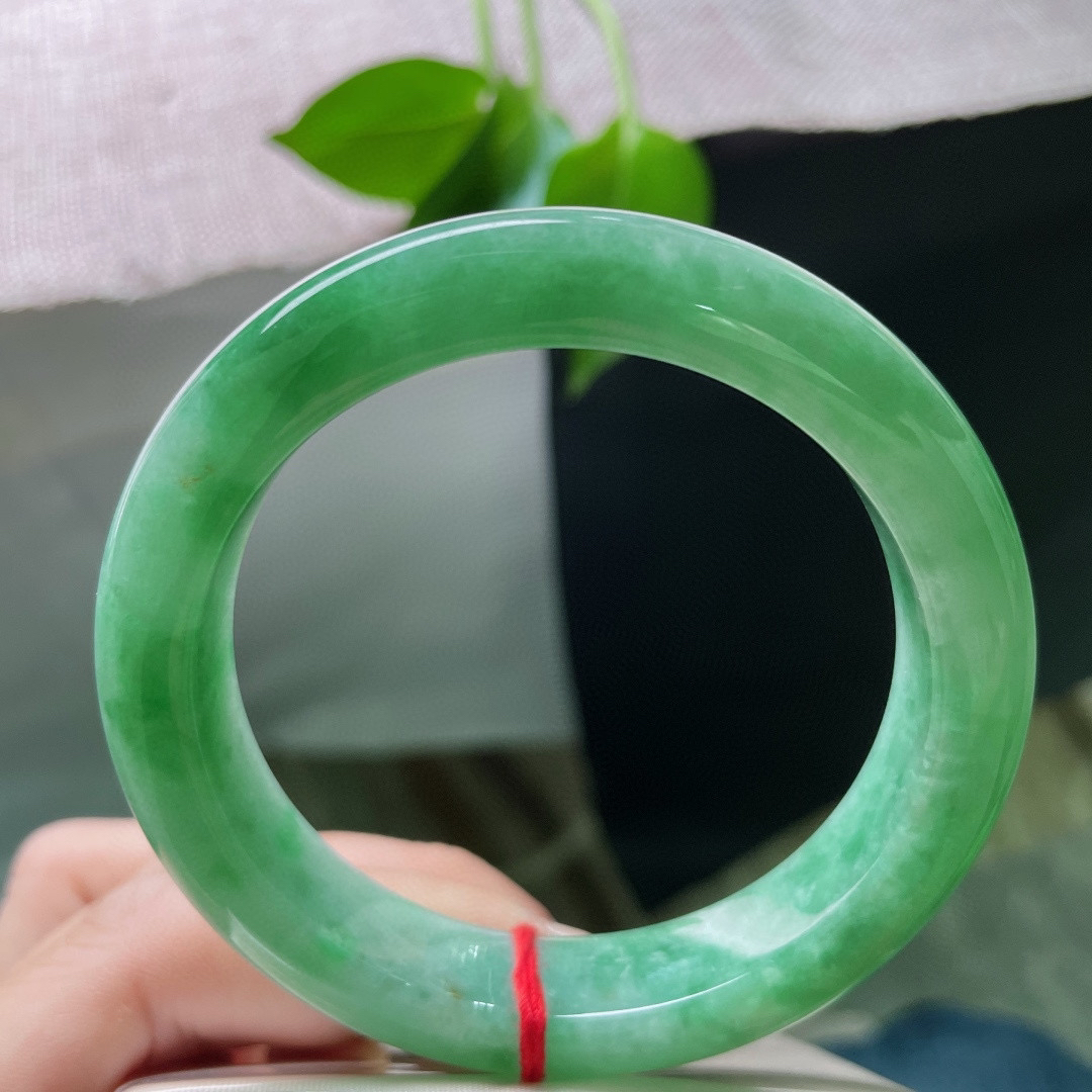 55.8/12/9.2完美，洒金，镯型超好