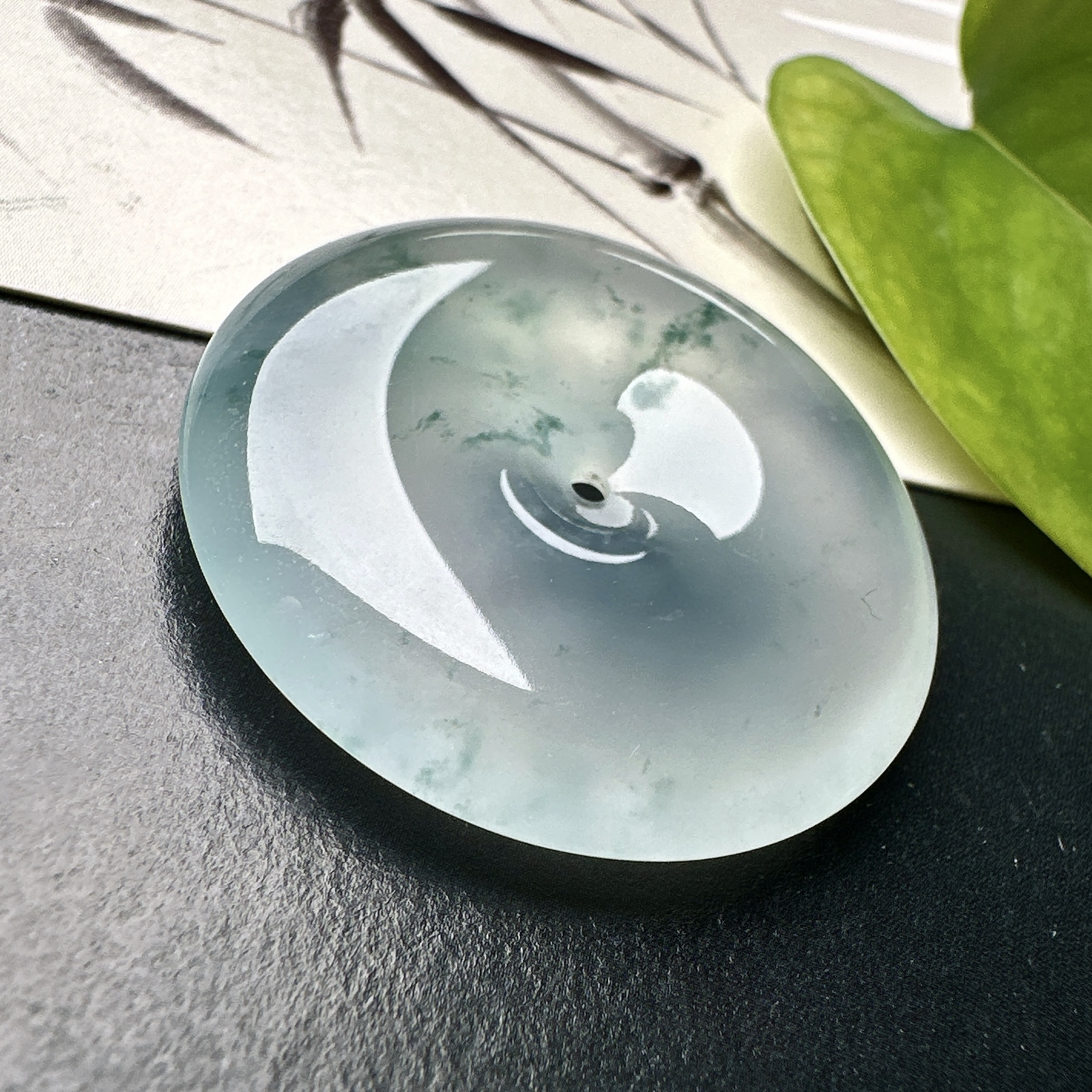 【冰种飘花平安扣】质地细腻冰润，品质很好，冰感十足，胶感明显，收藏品质。