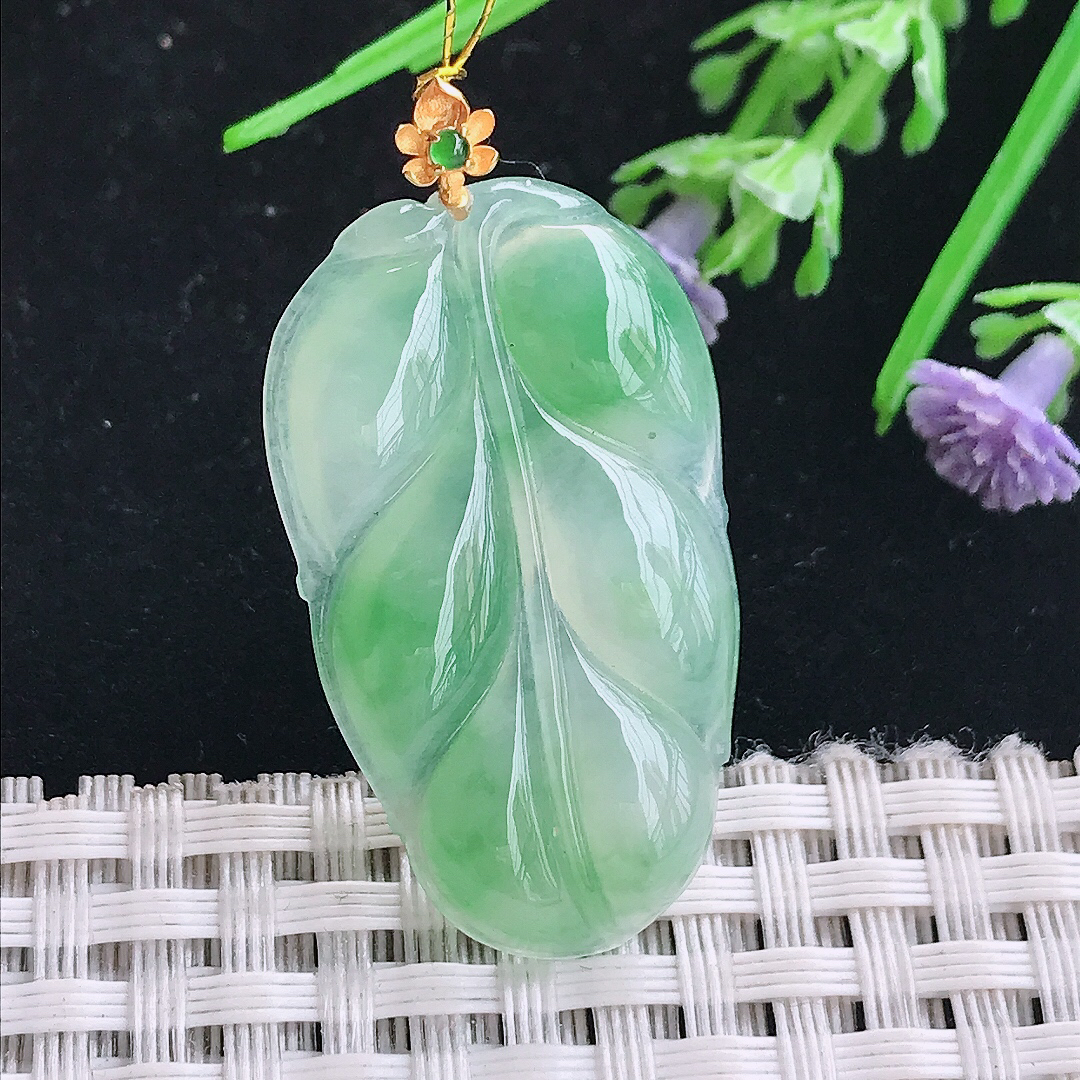 实拍A货翡翠35.3/20.8/4老坑18k金镶嵌冰阳绿叶子吊坠翡翠玉挂件