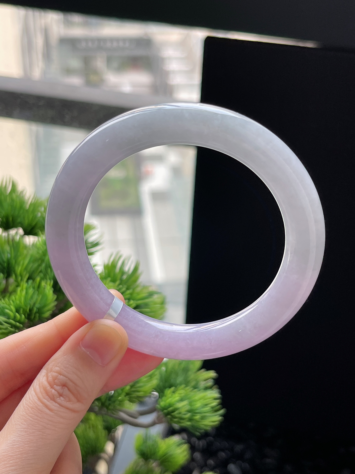 圆镯58.1圈口，翡翠糯化种春带彩手镯