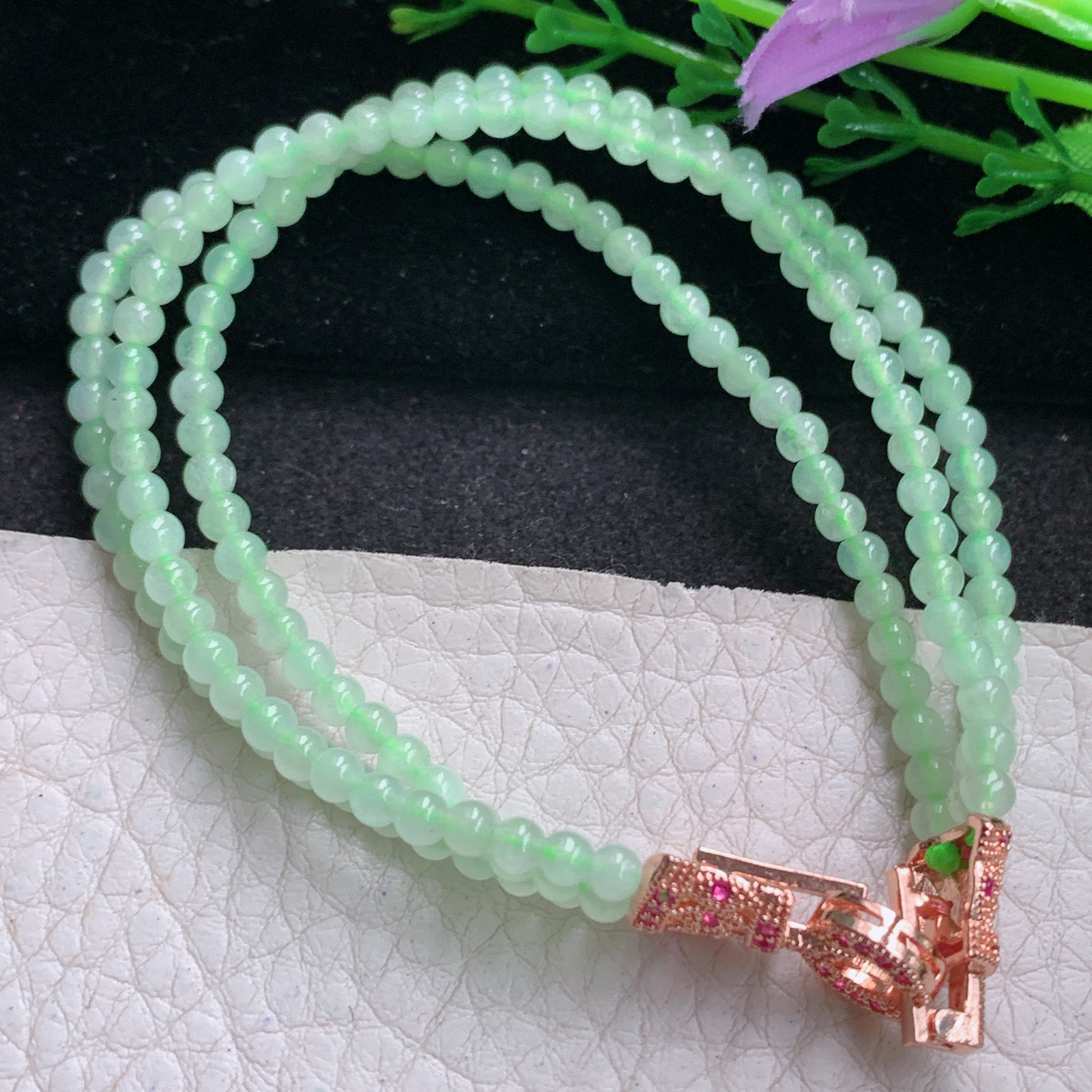 zz3实拍4mm 天然翡翠圆润冰绿三圈手串 精美小巧款手链 配饰为装饰件