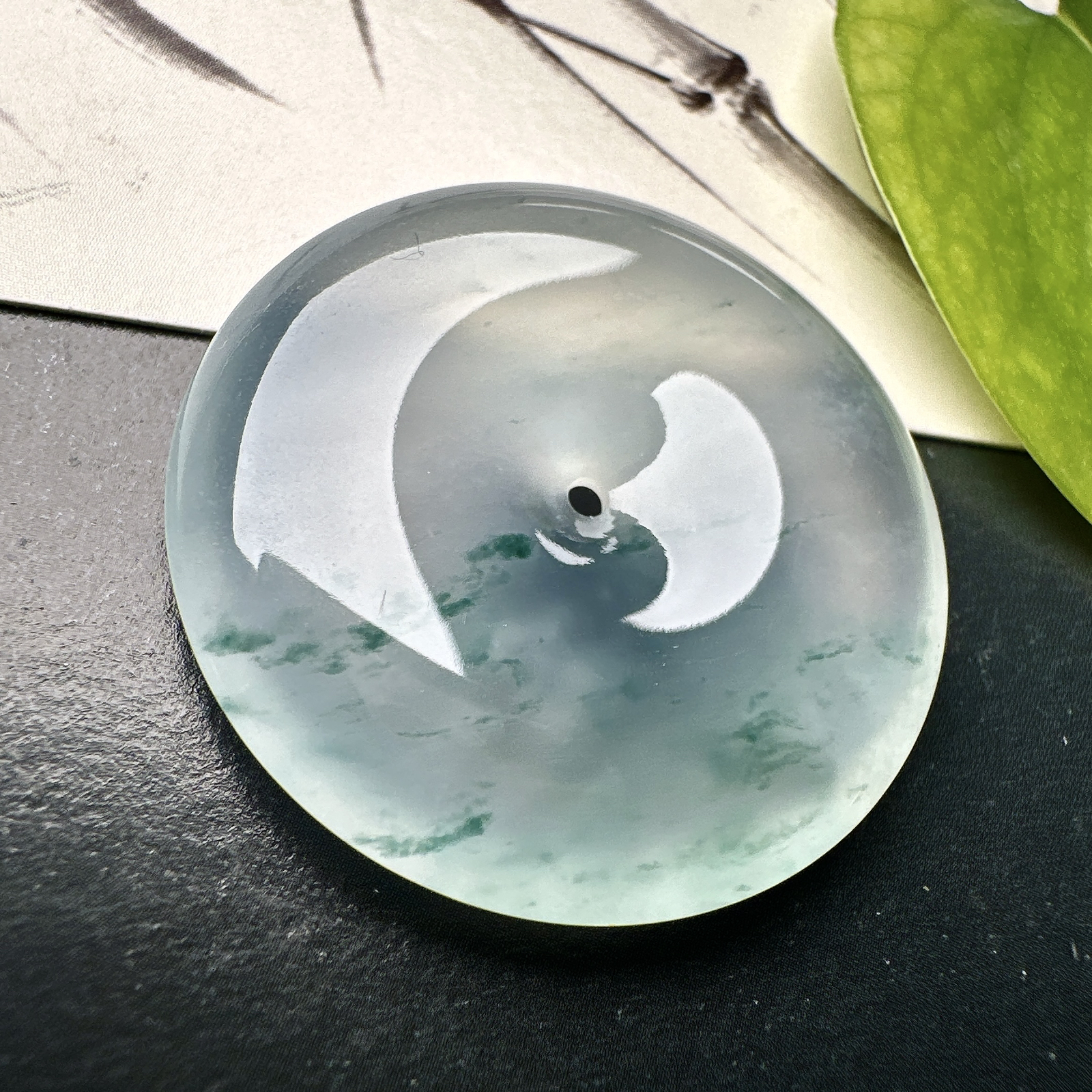 【冰种飘花平安扣】质地细腻冰润，品质很好，冰感十足，胶感明显，收藏品质。