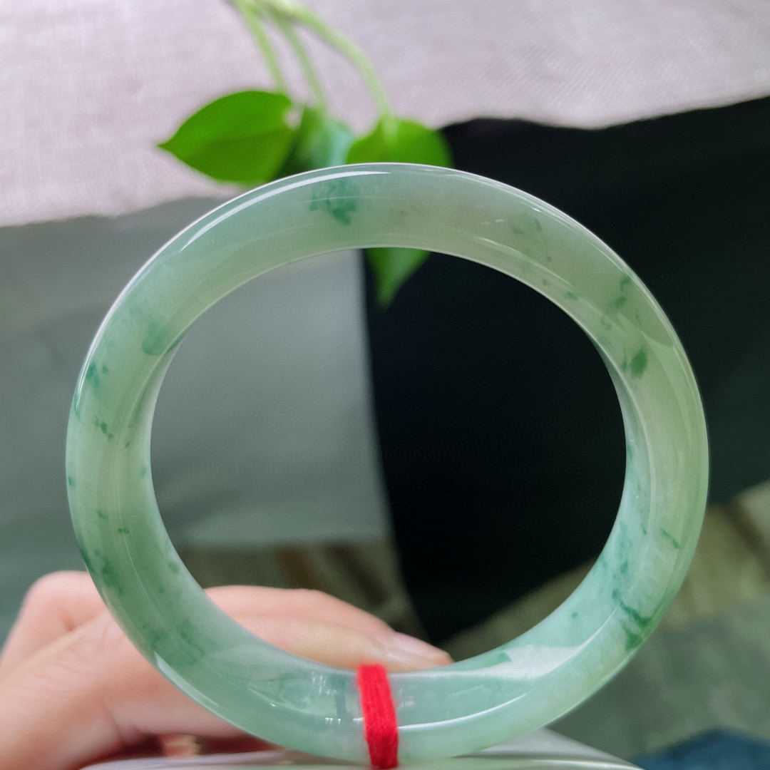 57/12.5/7.8。飘花无纹裂