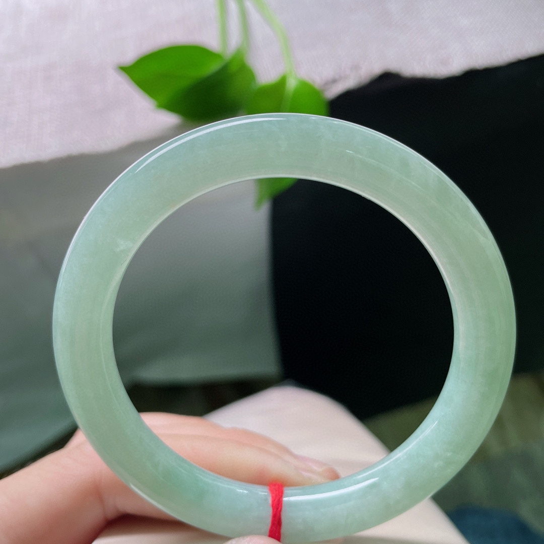 58.9/9.7，晴绿圆条，无暇