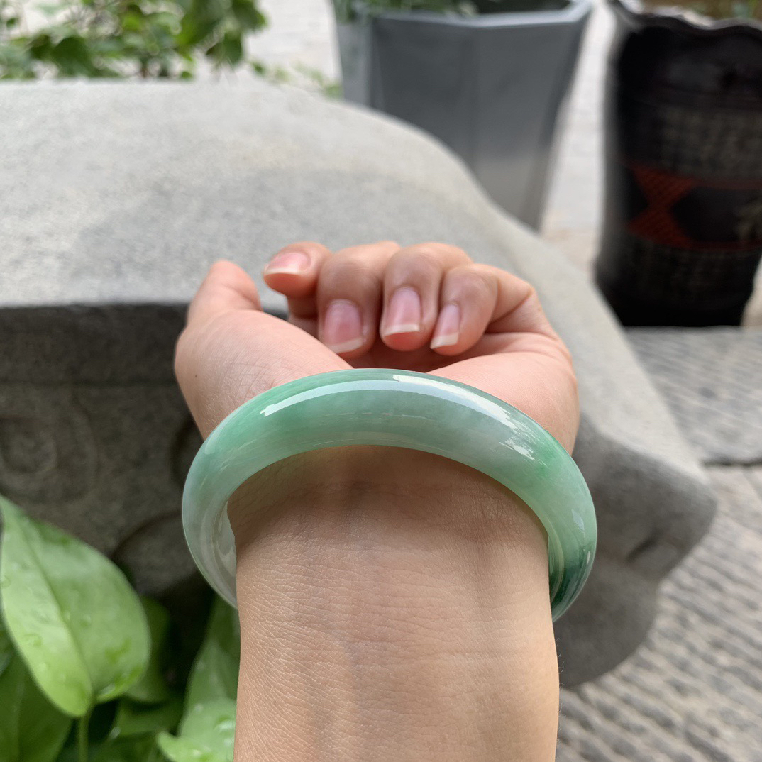 大圈口 58-14-7.7【辣绿正圈手镯】正圈58 59可戴