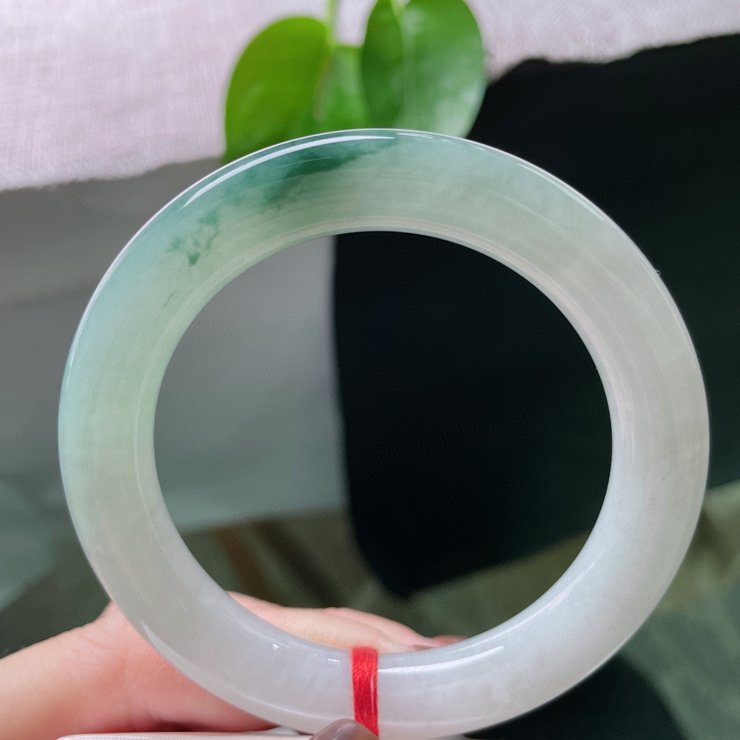 55.3/10.3，飘花圆条，水头好，肉质细腻，花开富贵，吉祥如意