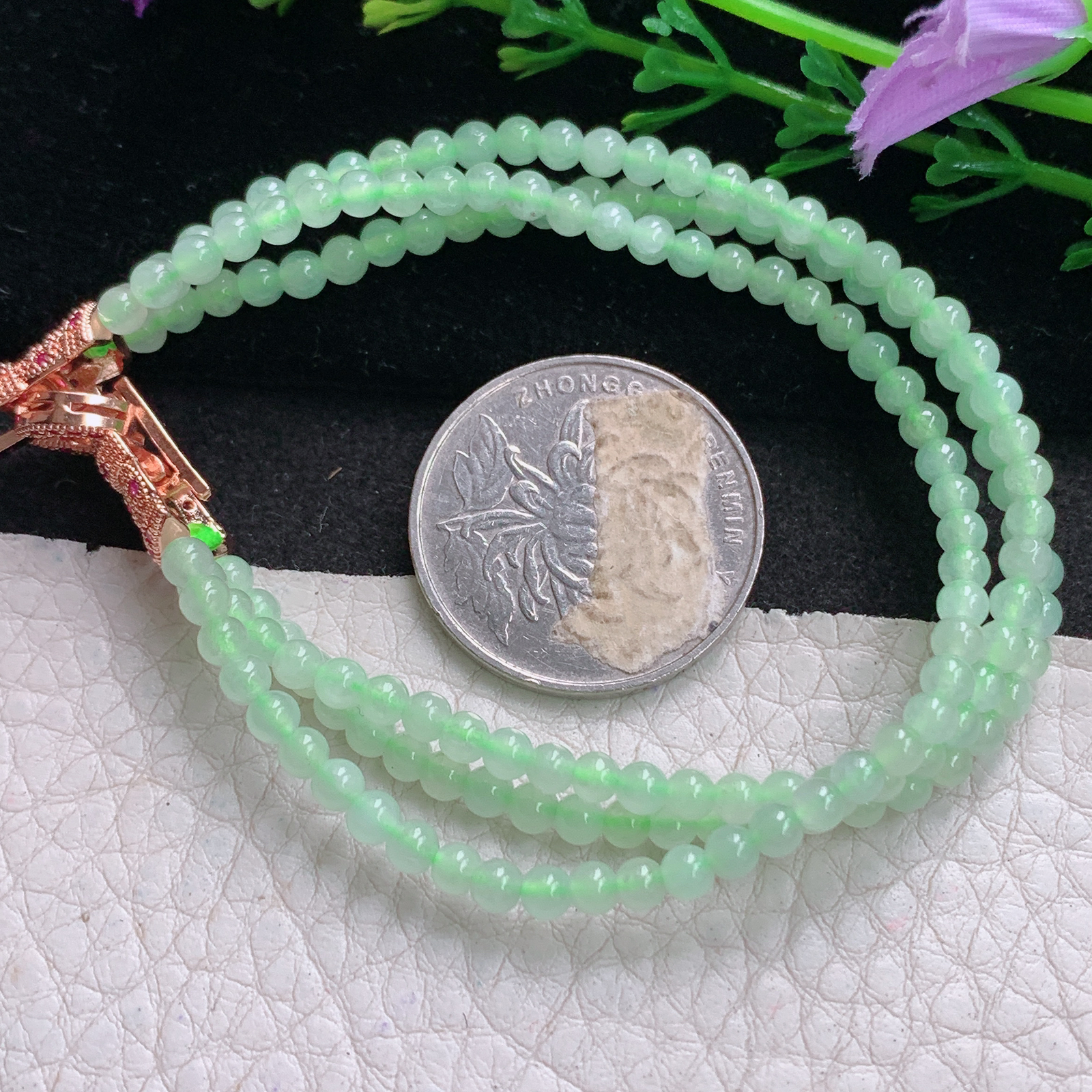 zz3实拍4mm 天然翡翠圆润冰绿三圈手串 精美小巧款手链 配饰为装饰件