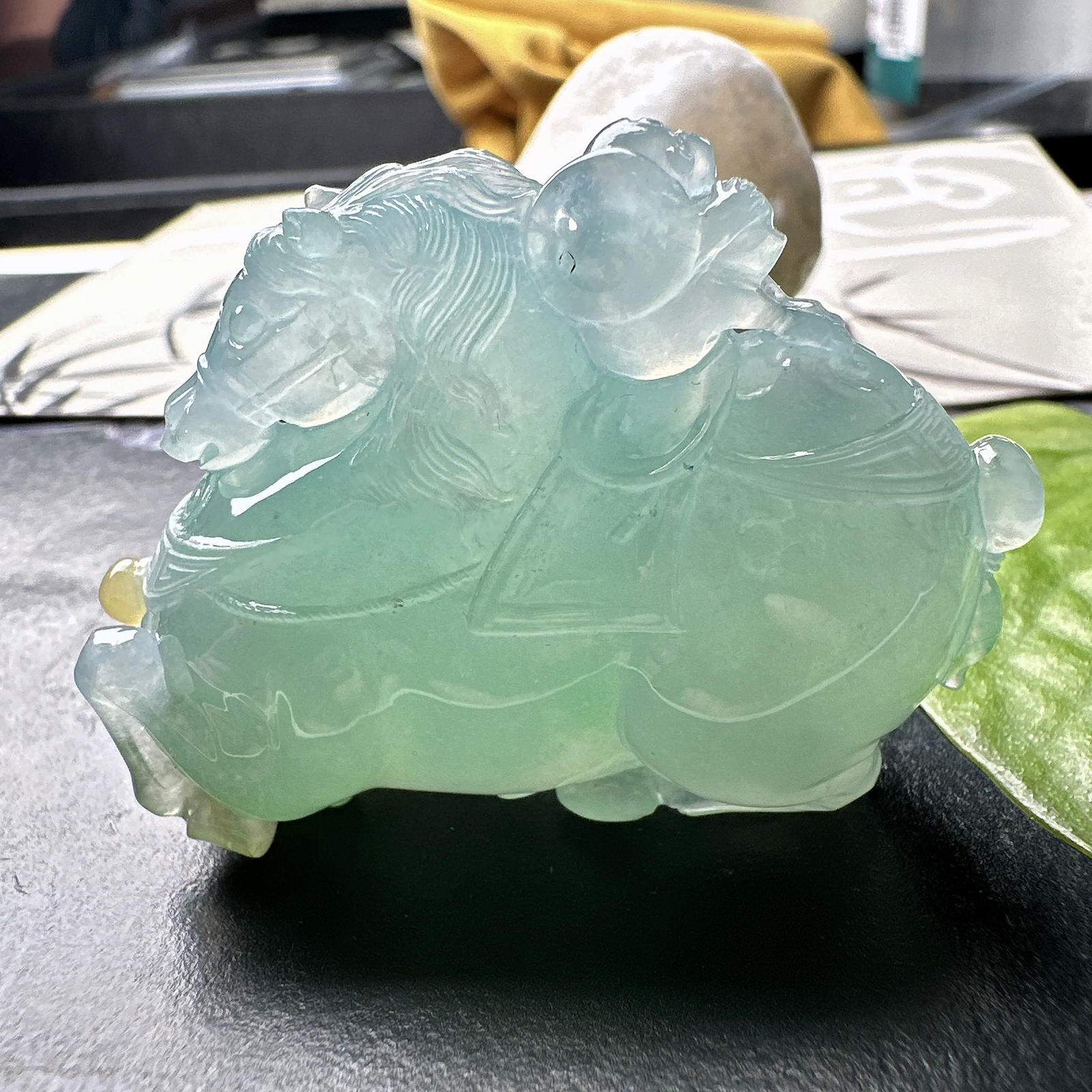 【冰种黄加绿唐马吊坠】马上封侯，种质上乘，质地细腻起胶感，冰感十足