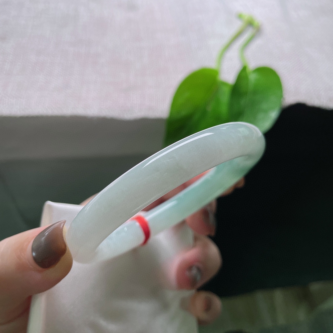 55.3/10.3，飘花圆条，水头好，肉质细腻，花开富贵，吉祥如意