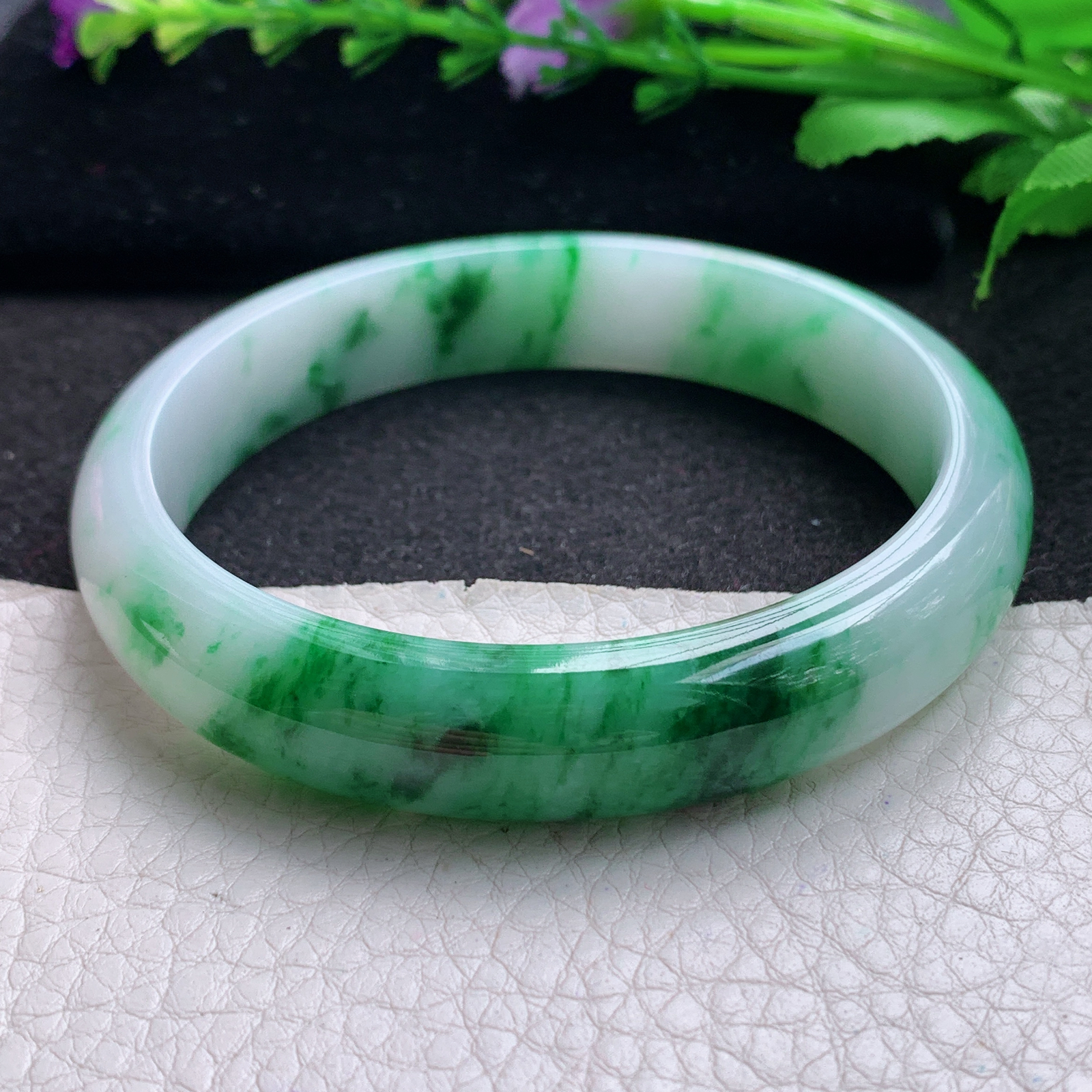 yh 大圈口61.3*12.8*8平安镯 缅甸翡翠A货玉手镯精美辣绿大气正圈玉手镯