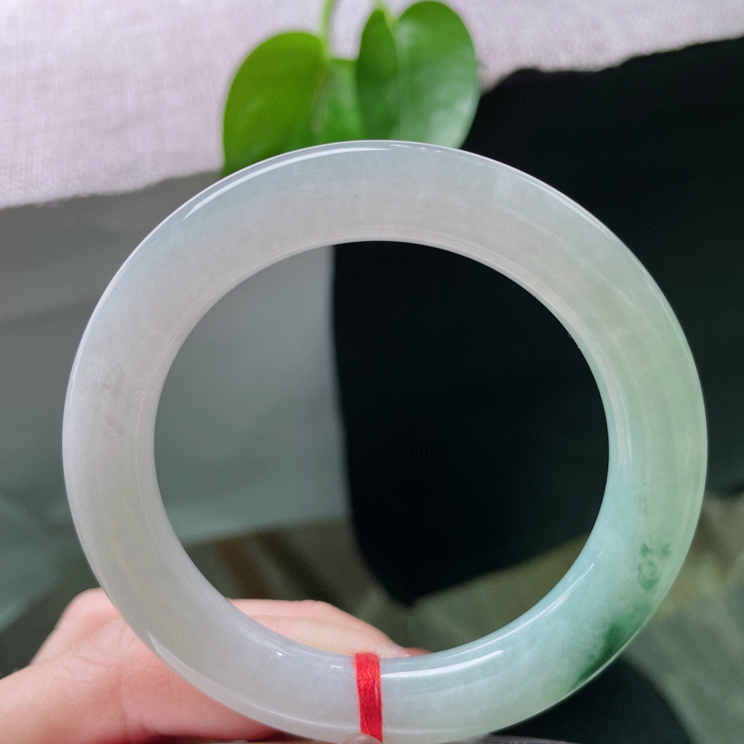 55.3/10.3，飘花圆条，水头好，肉质细腻，花开富贵，吉祥如意