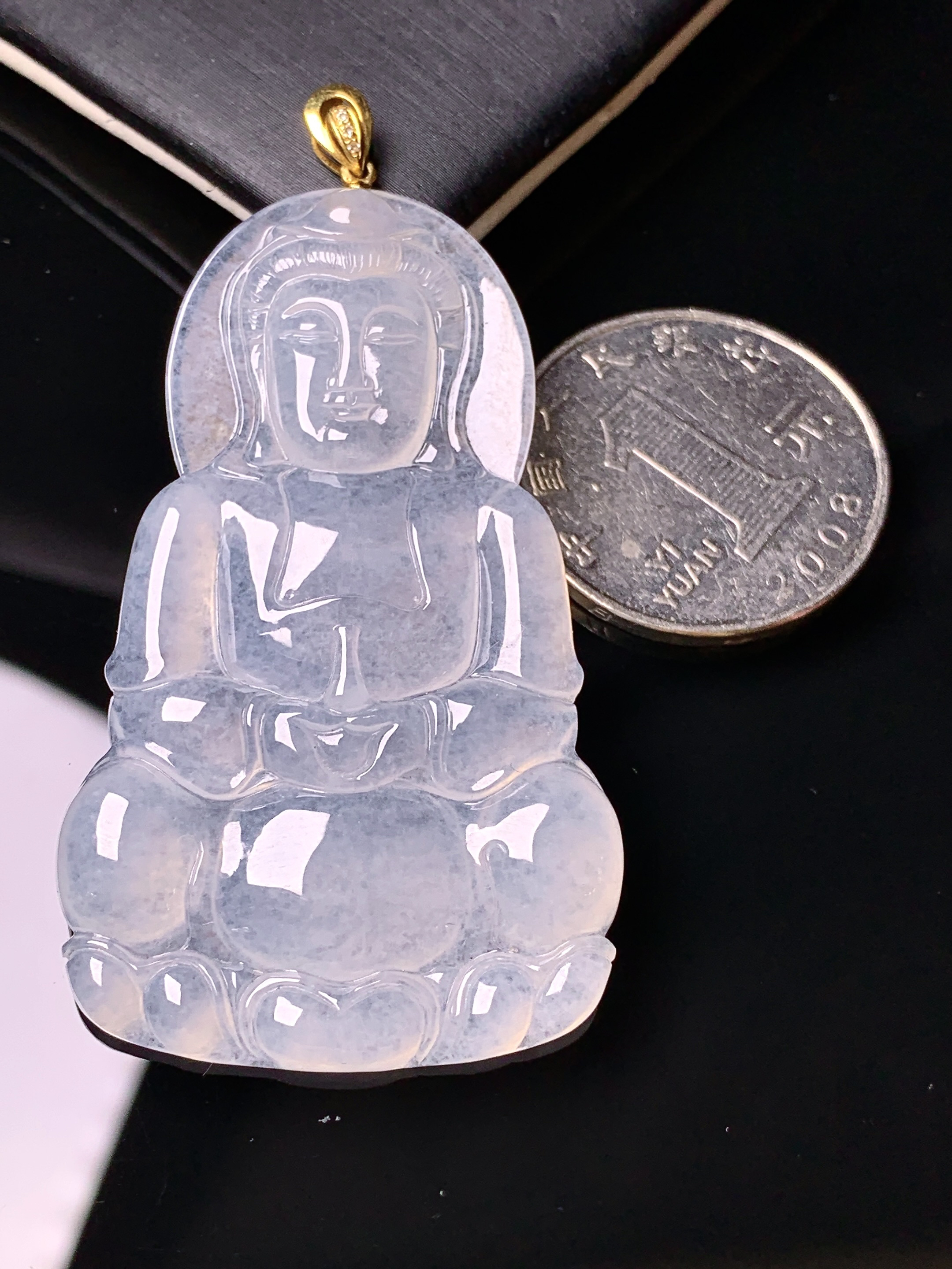 18k金镶嵌冰种观音吊坠 玉质细腻 色泽艳丽清新 水润亮眼 整体尺寸61.2*32.8*5f3