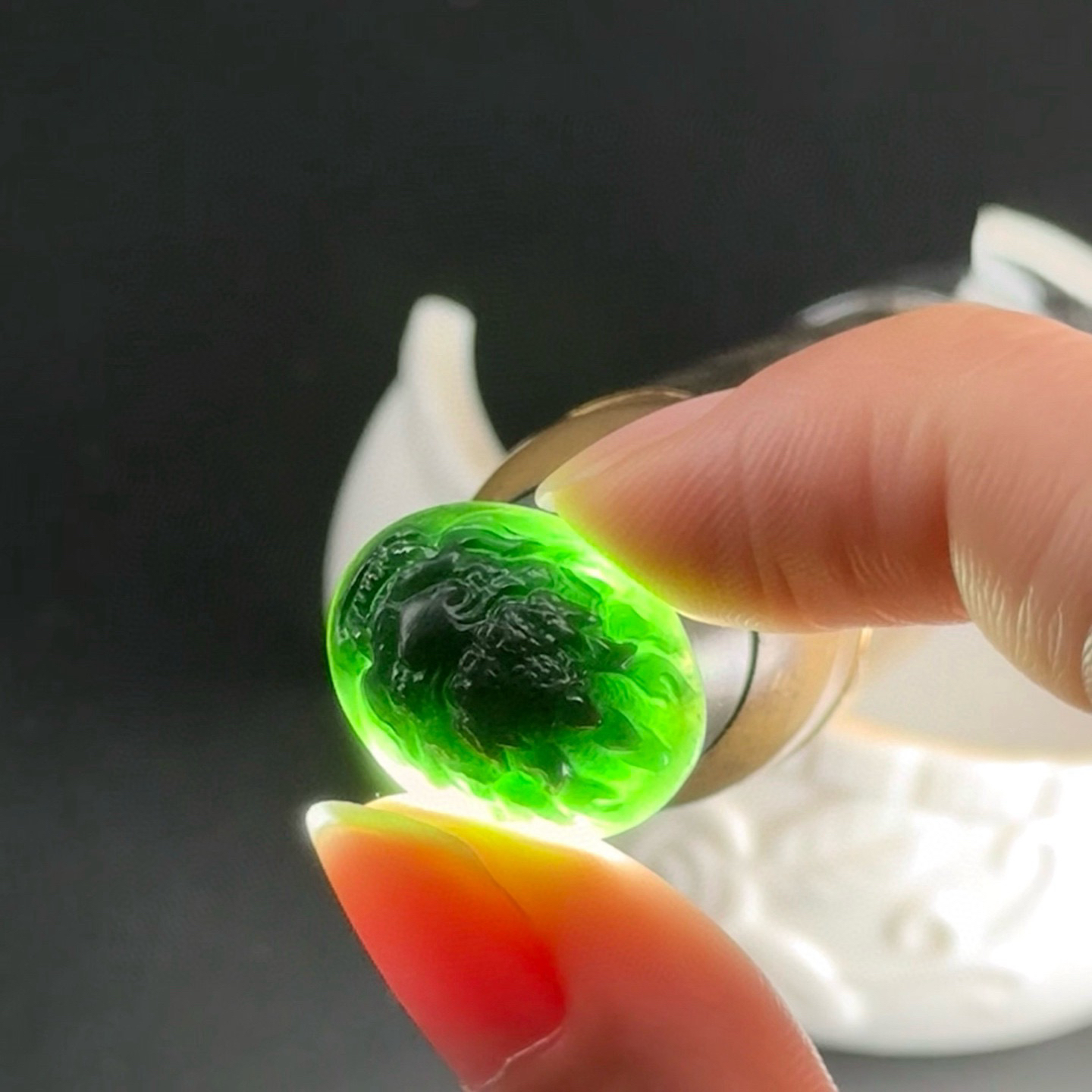 精品墨翠龙头裸石戒面 尺寸19.5