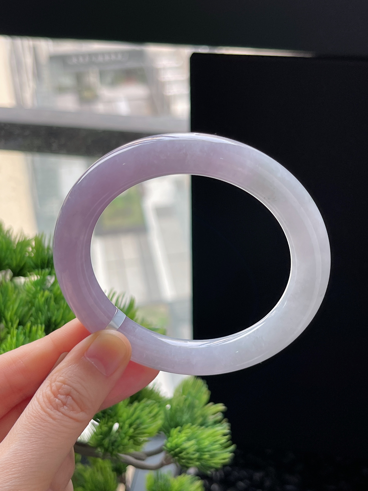 圆镯58.1圈口，翡翠糯化种春带彩手镯