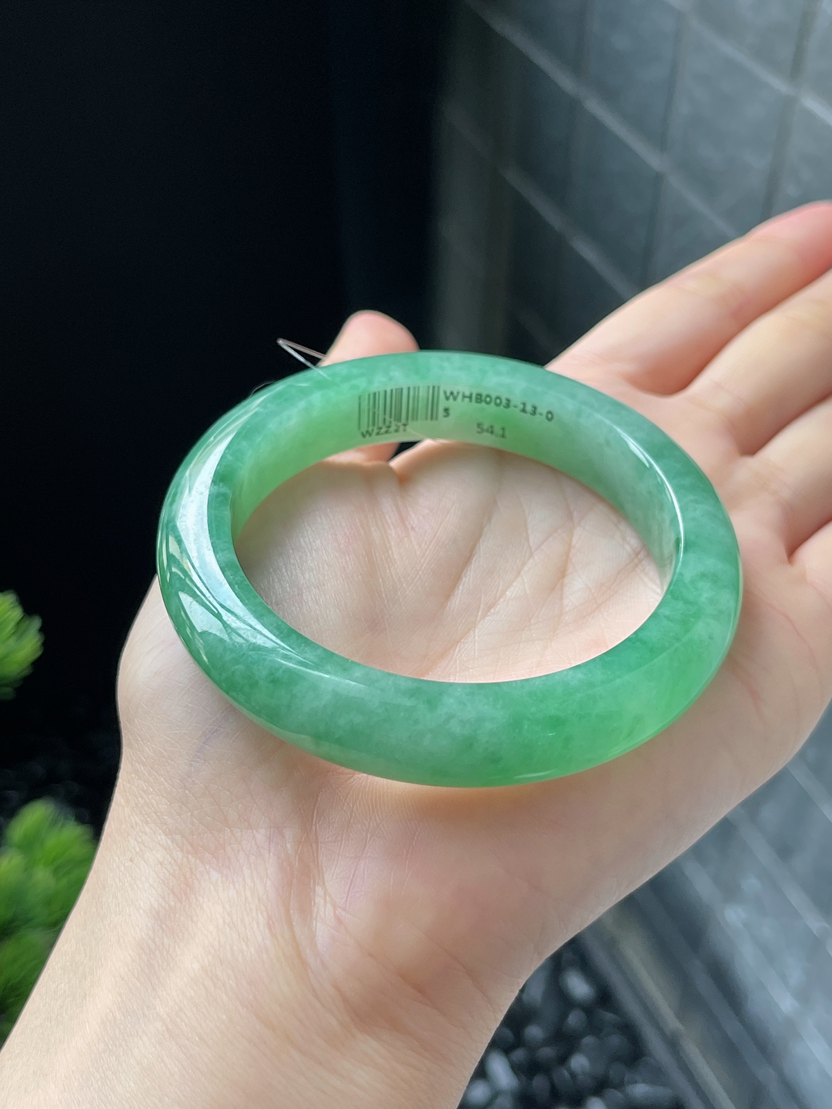 正圈54.1圈口，翡翠冰糯种绿色手镯