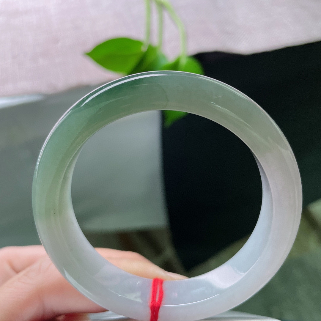 526/12.2/8.5油青正圈，半山水有相逢，水润，细腻，贵气，皮纹，